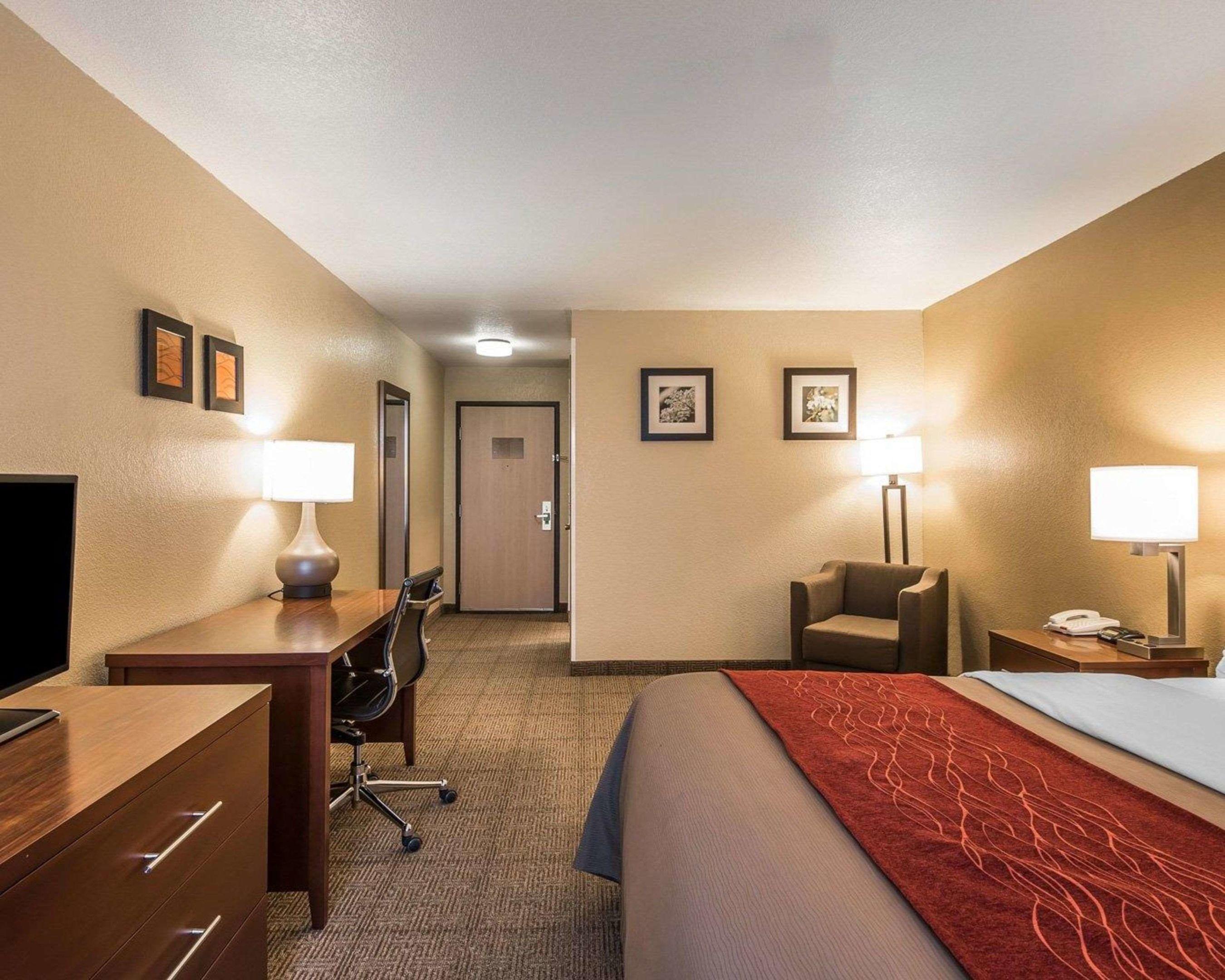 Quality Inn Bethany — photo 4