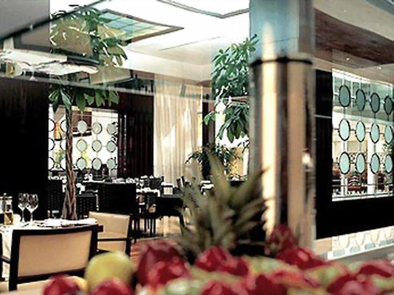 Novotel World Trade Centre Dubai — photo 5