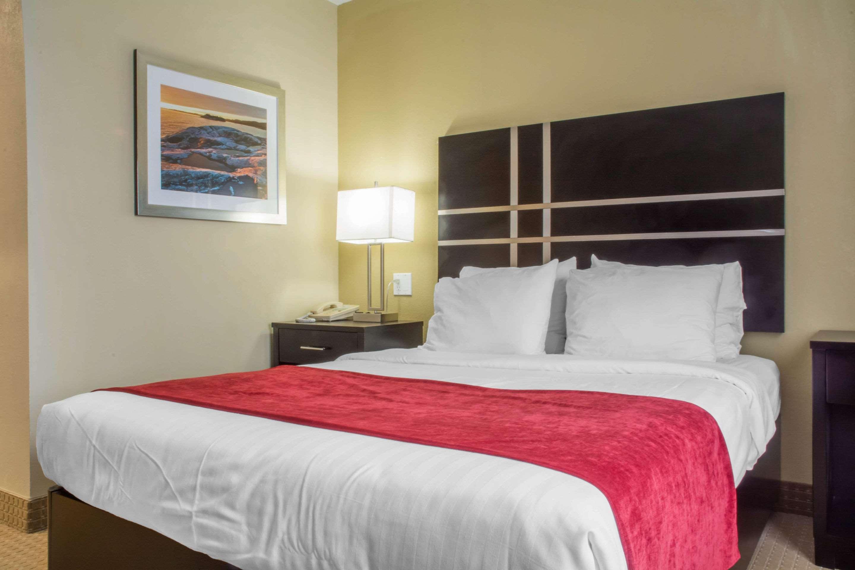 Quality Inn Bracebridge — photo 5