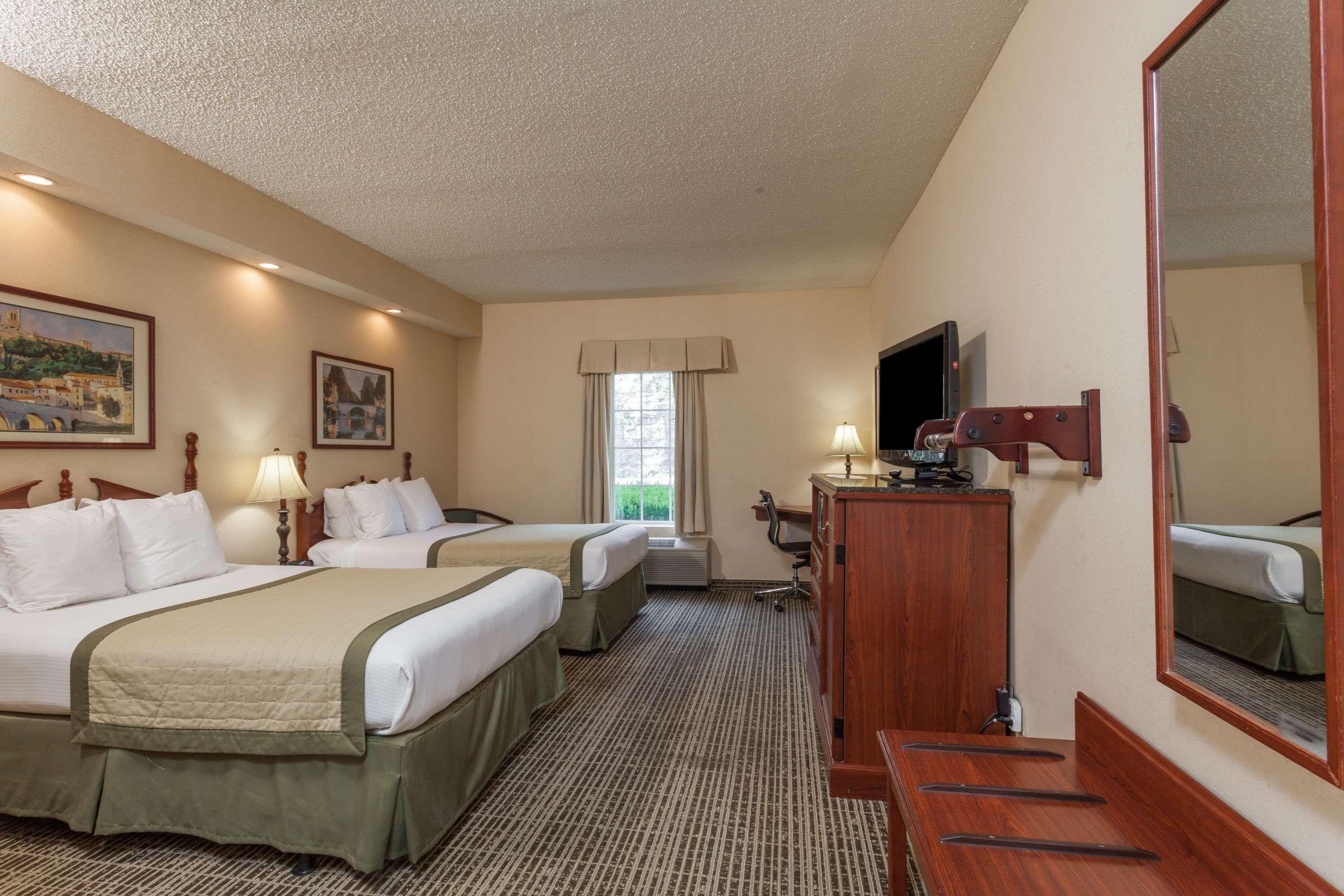 Baymont Inn & Suites Columbia Maury — photo 4