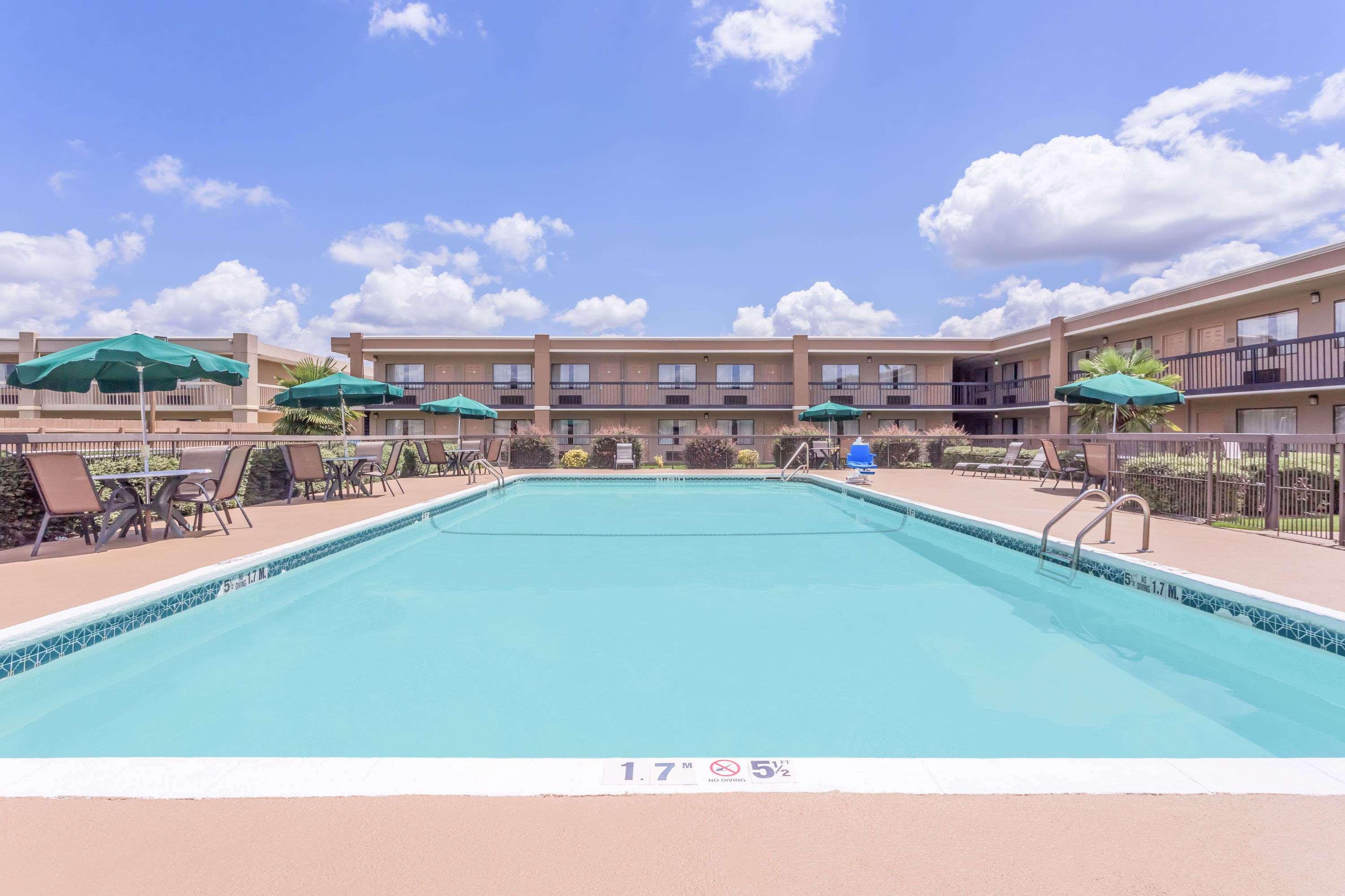 Ramada Macon — photo 4