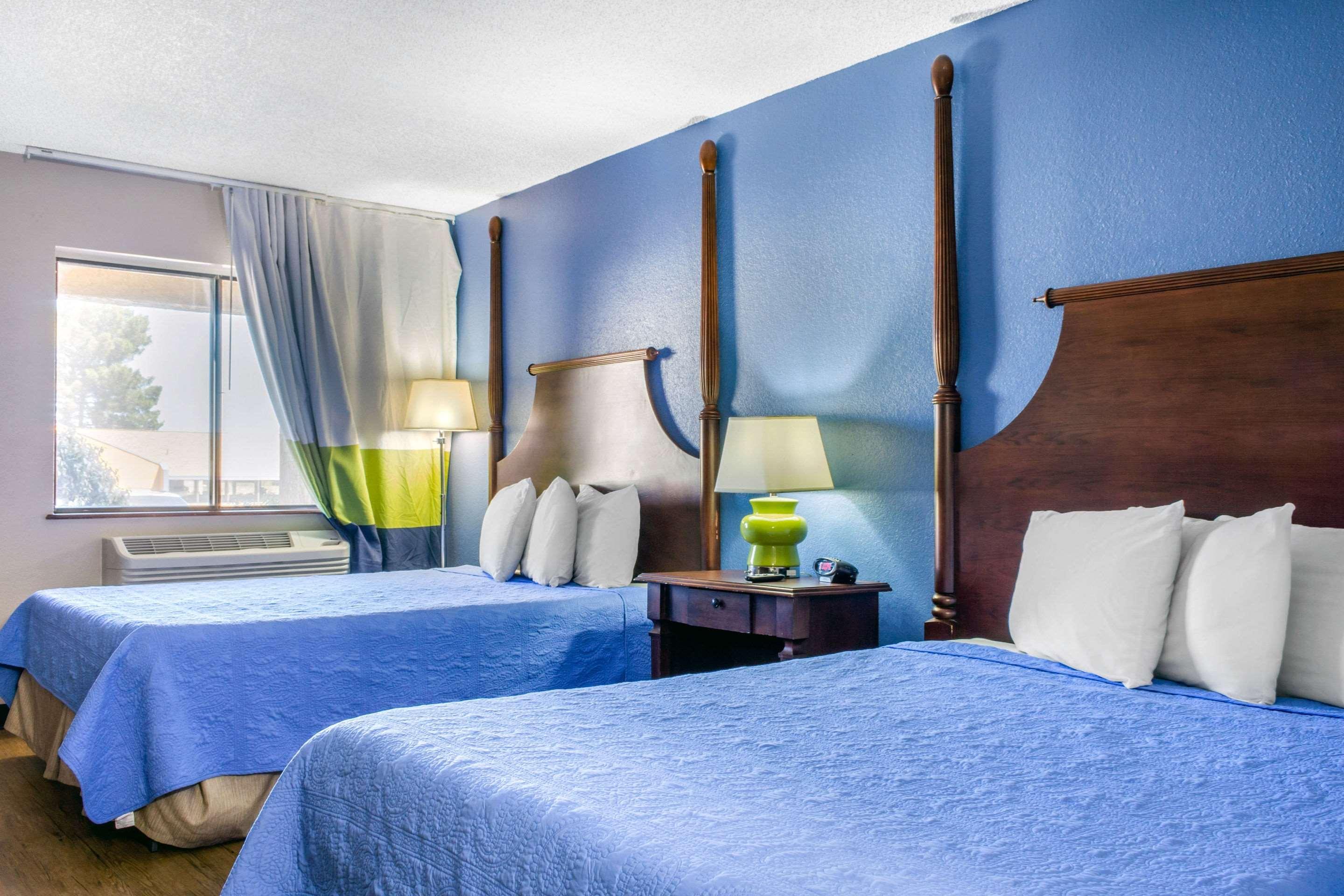 Rodeway Inn — photo 4