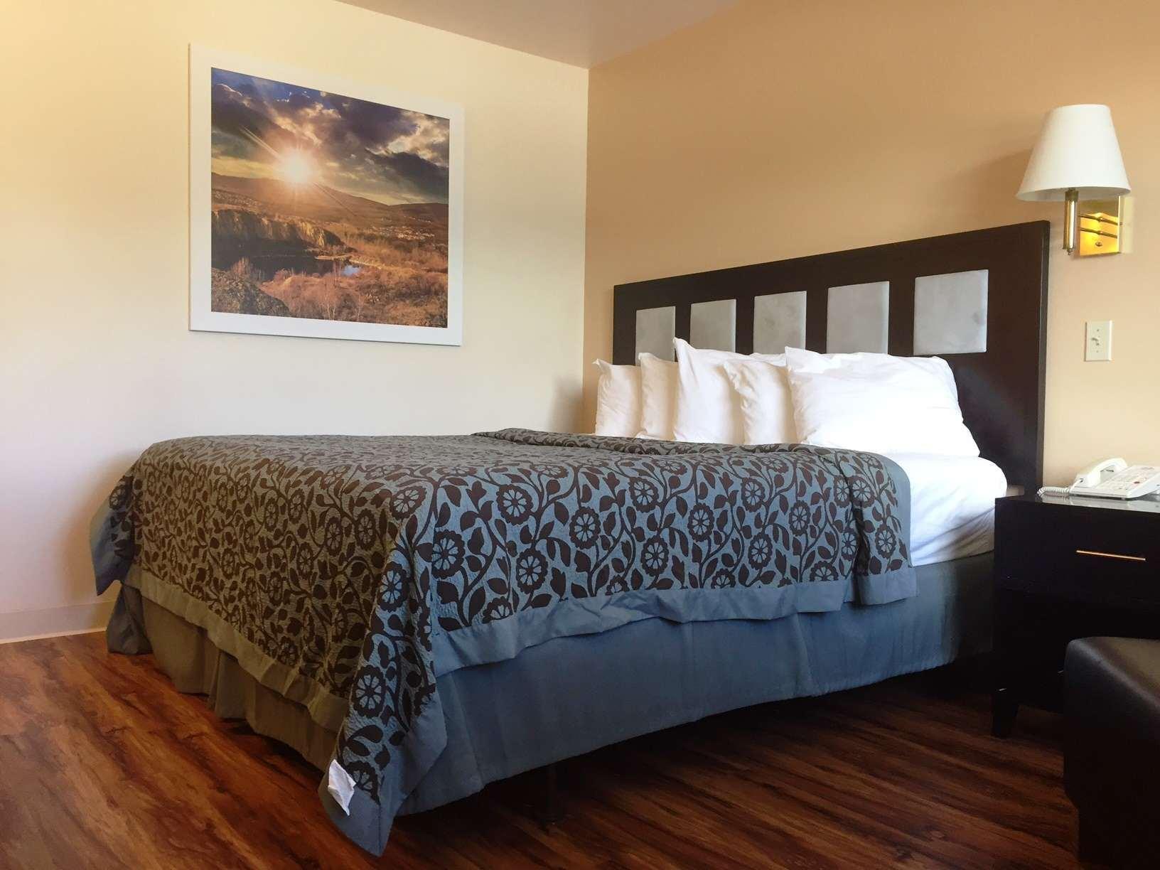 Days Inn by Wyndham Taos — photo 4