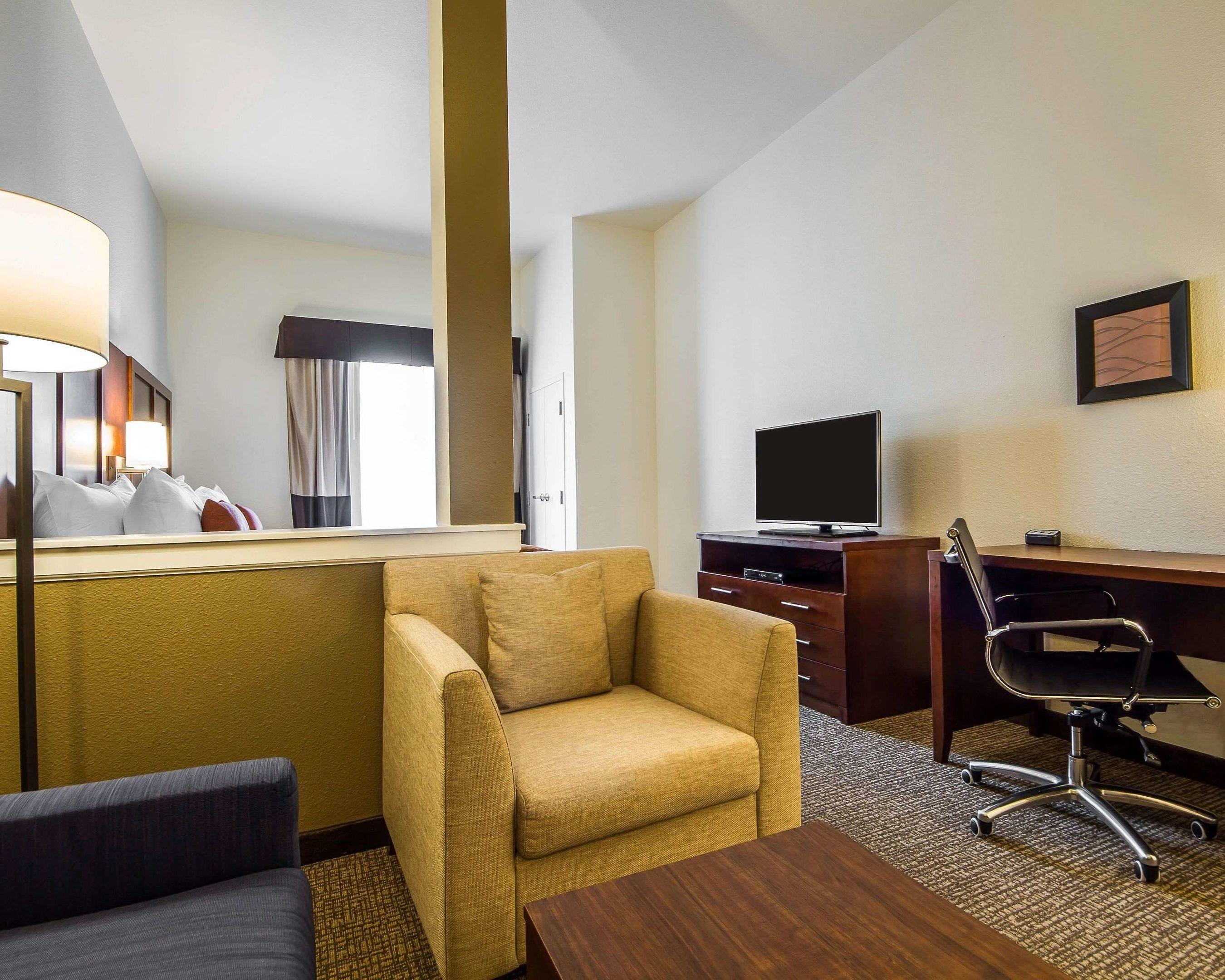 Comfort Suites Woodland — photo 4