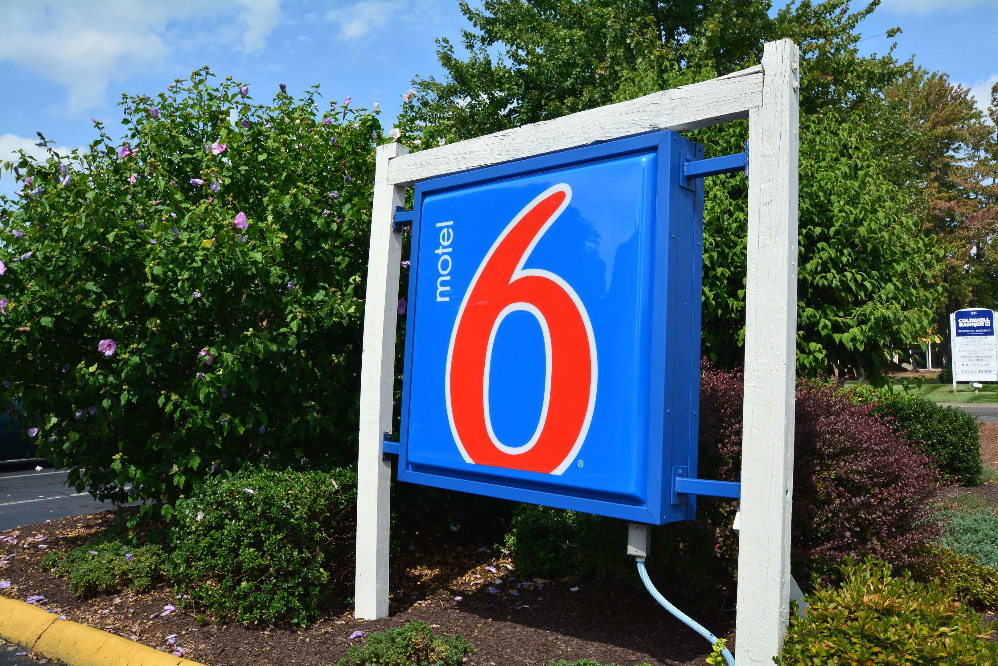 Motel 6 — photo 4