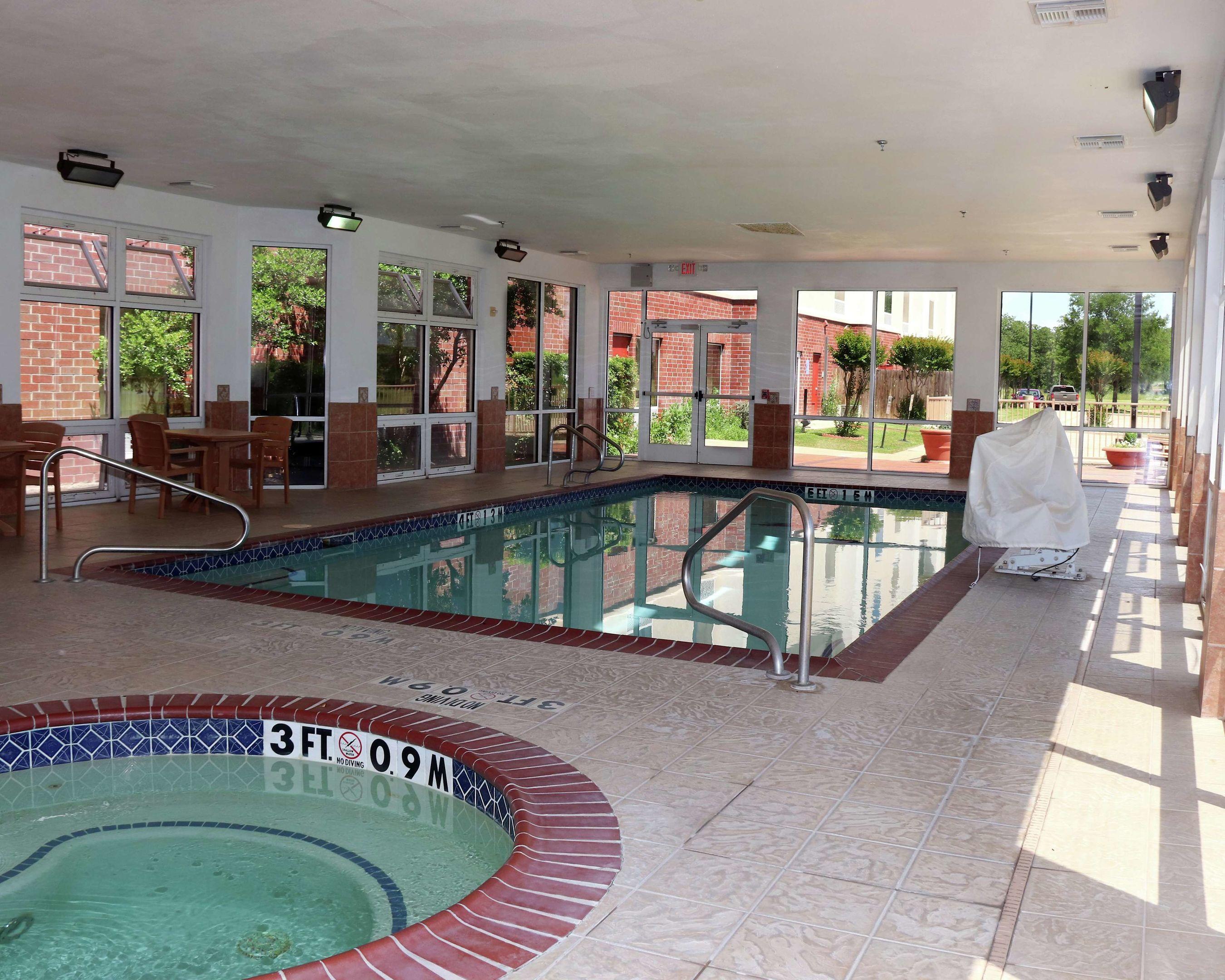 Hampton Inn & Suites Stephenville — photo 4