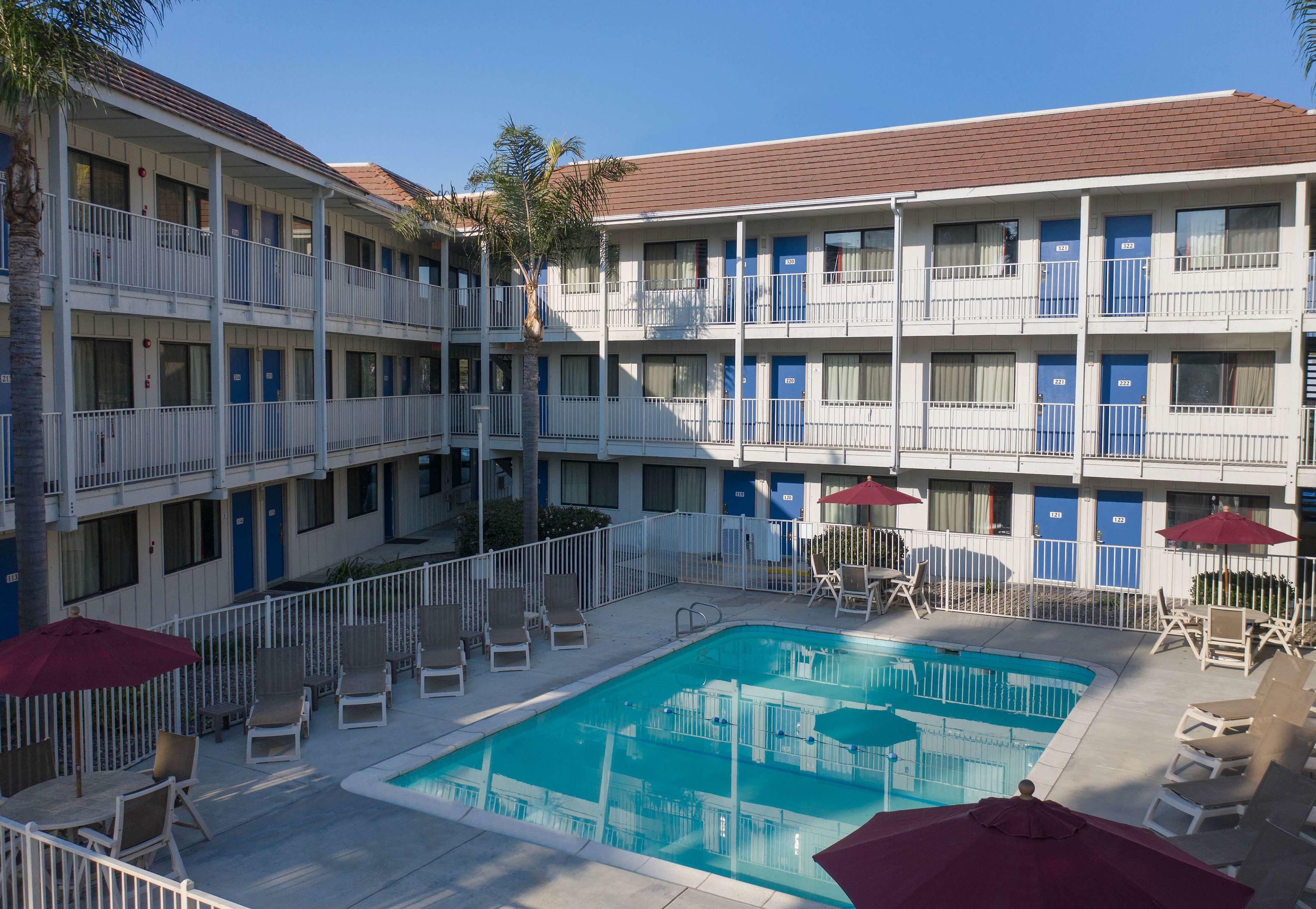 Motel 6 Santa Barbara - Carpinteria North — photo 3