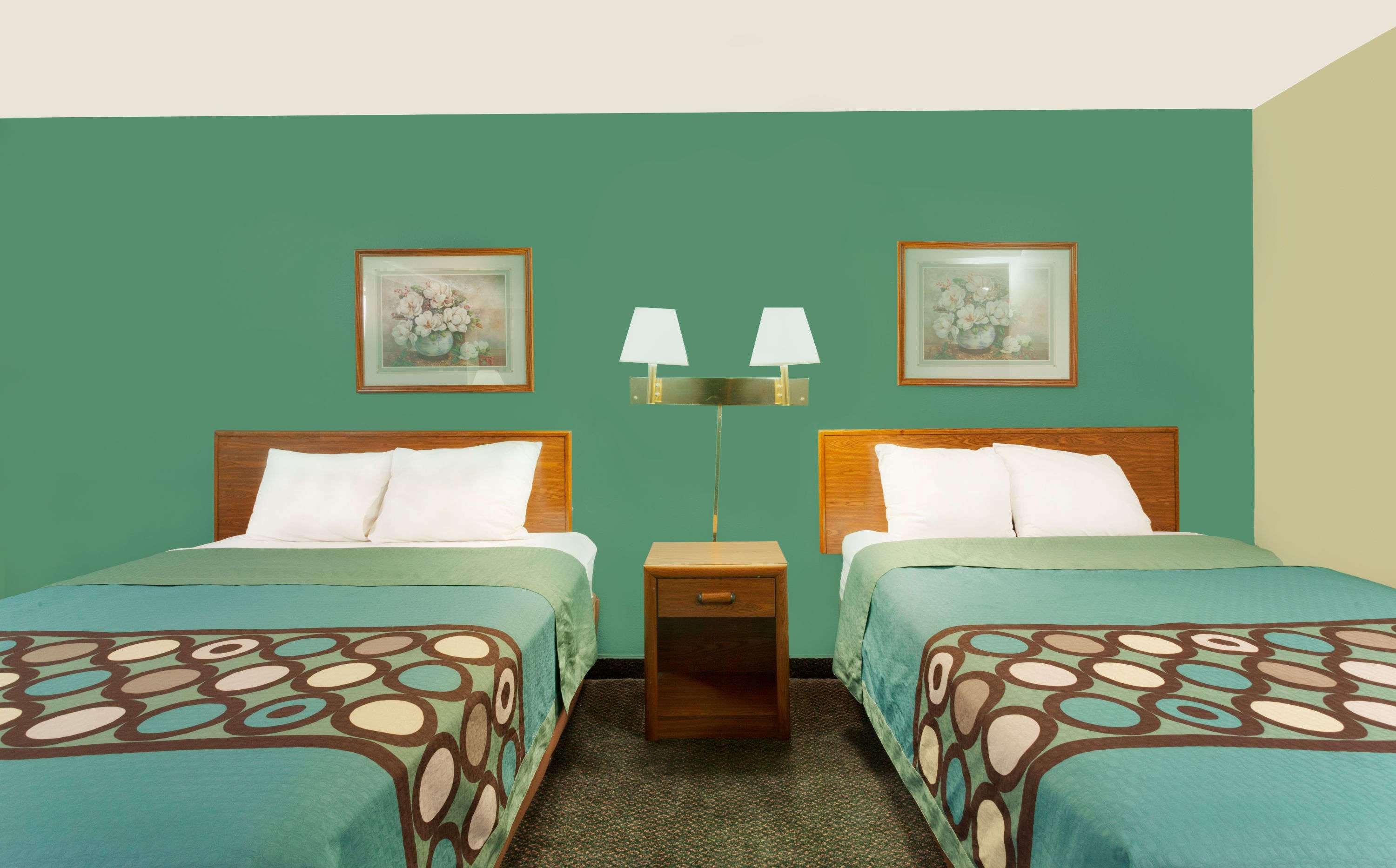 Super 8 by Wyndham Carlisle-South — photo 4