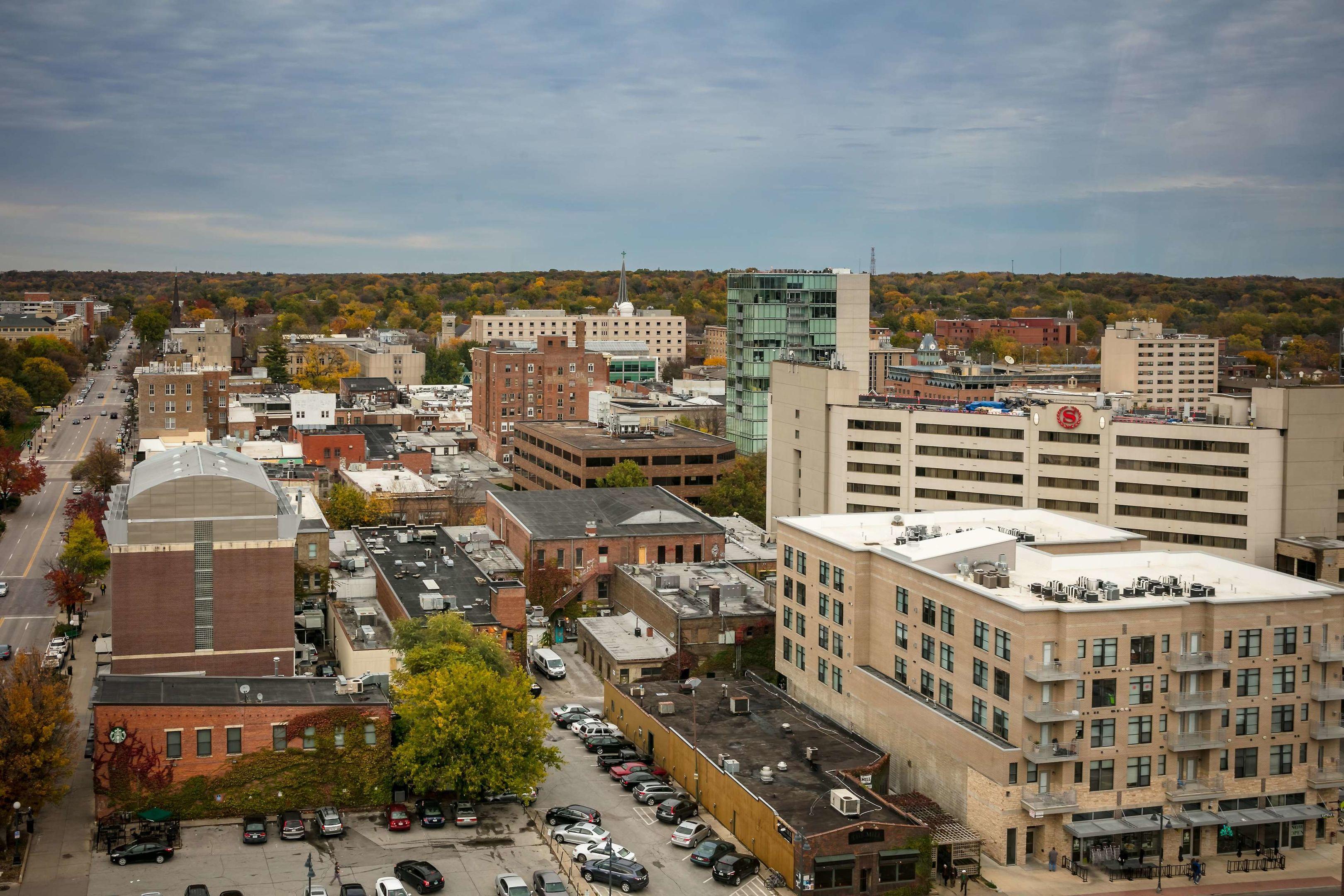 Hilton Garden Inn Iowa City Downtown University — photo 4