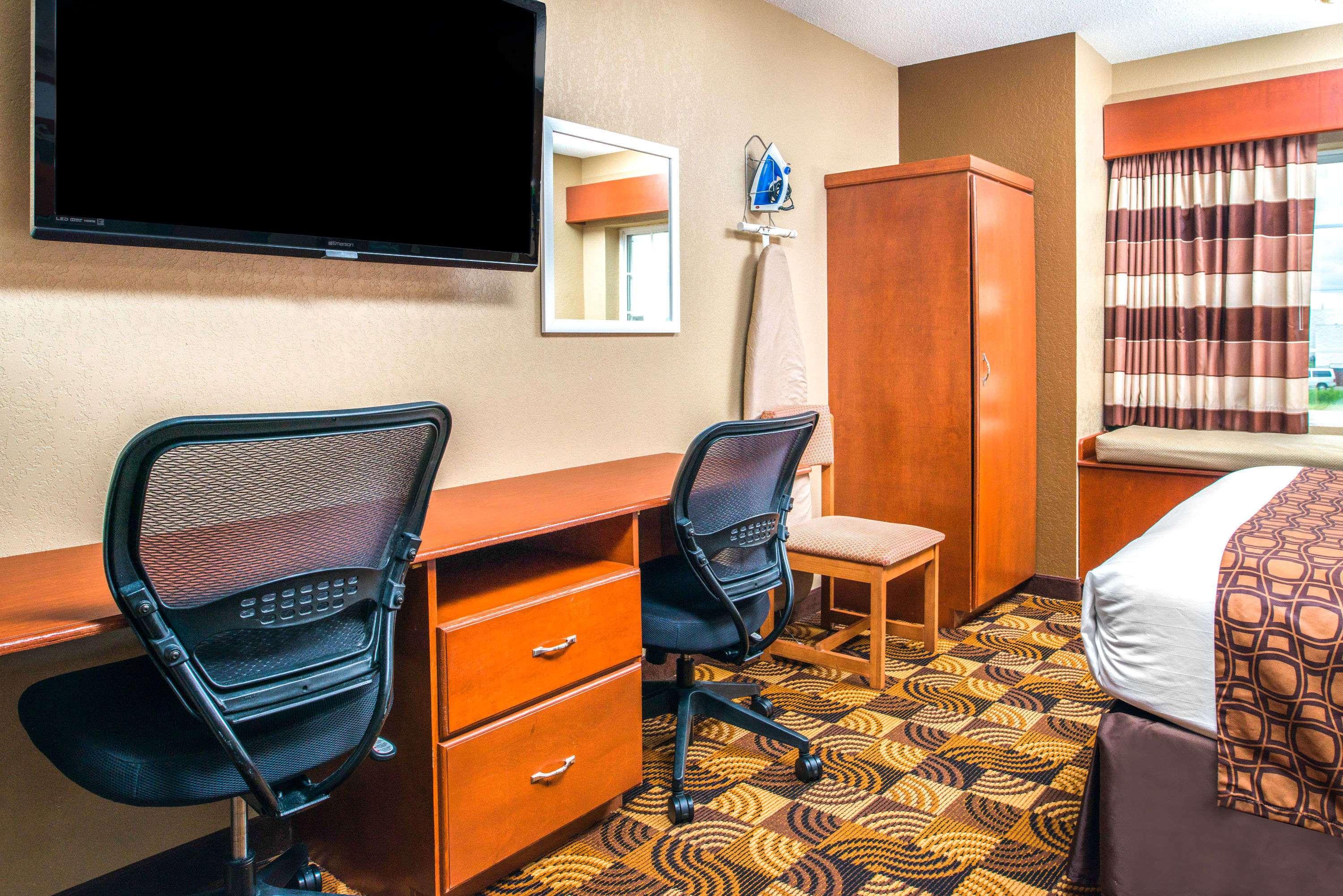 Microtel Inn & Suites by Wyndham Lincoln — photo 4