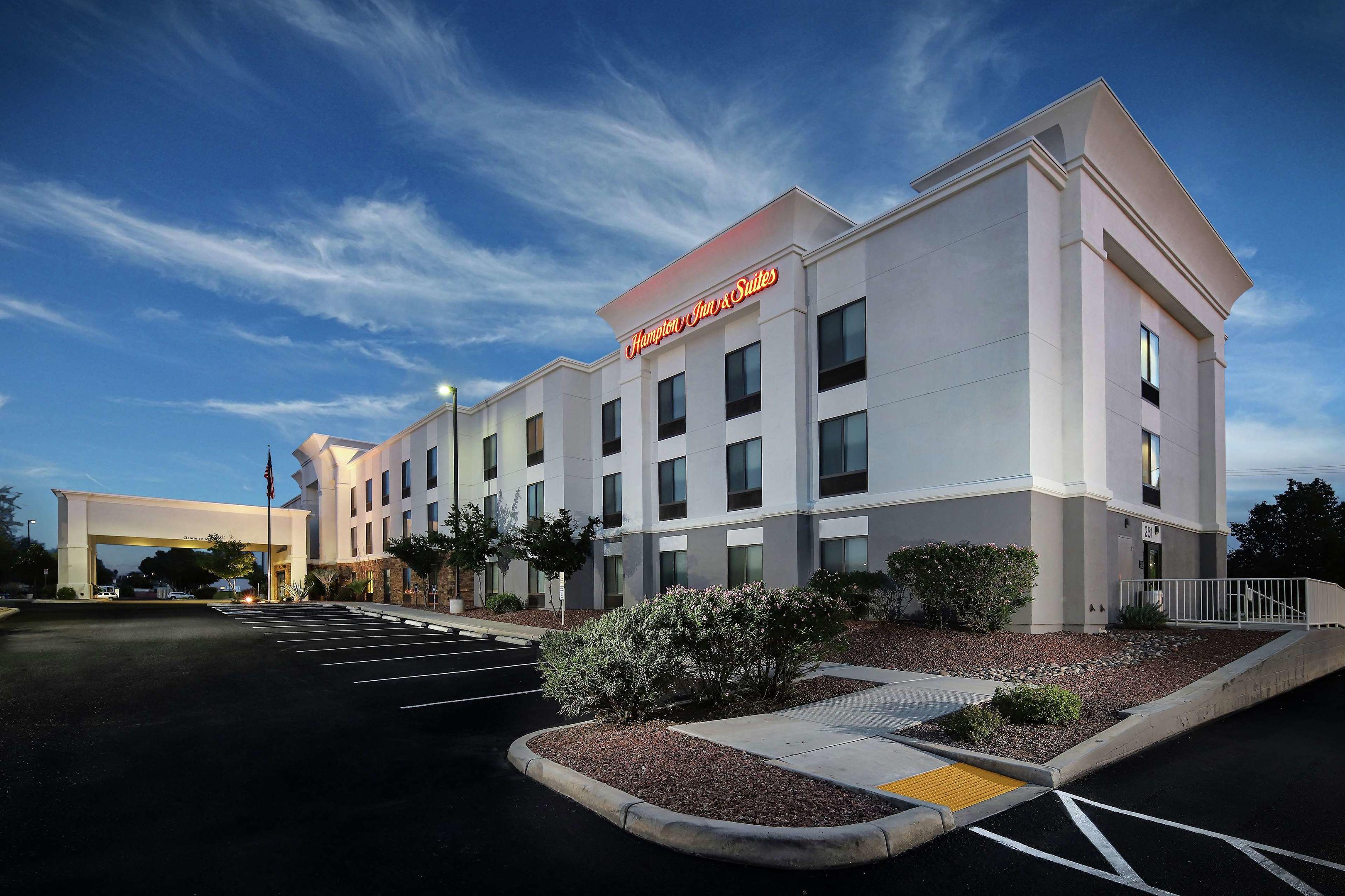 Hampton Inn & Suites Tucson East/Williams Center — photo 4
