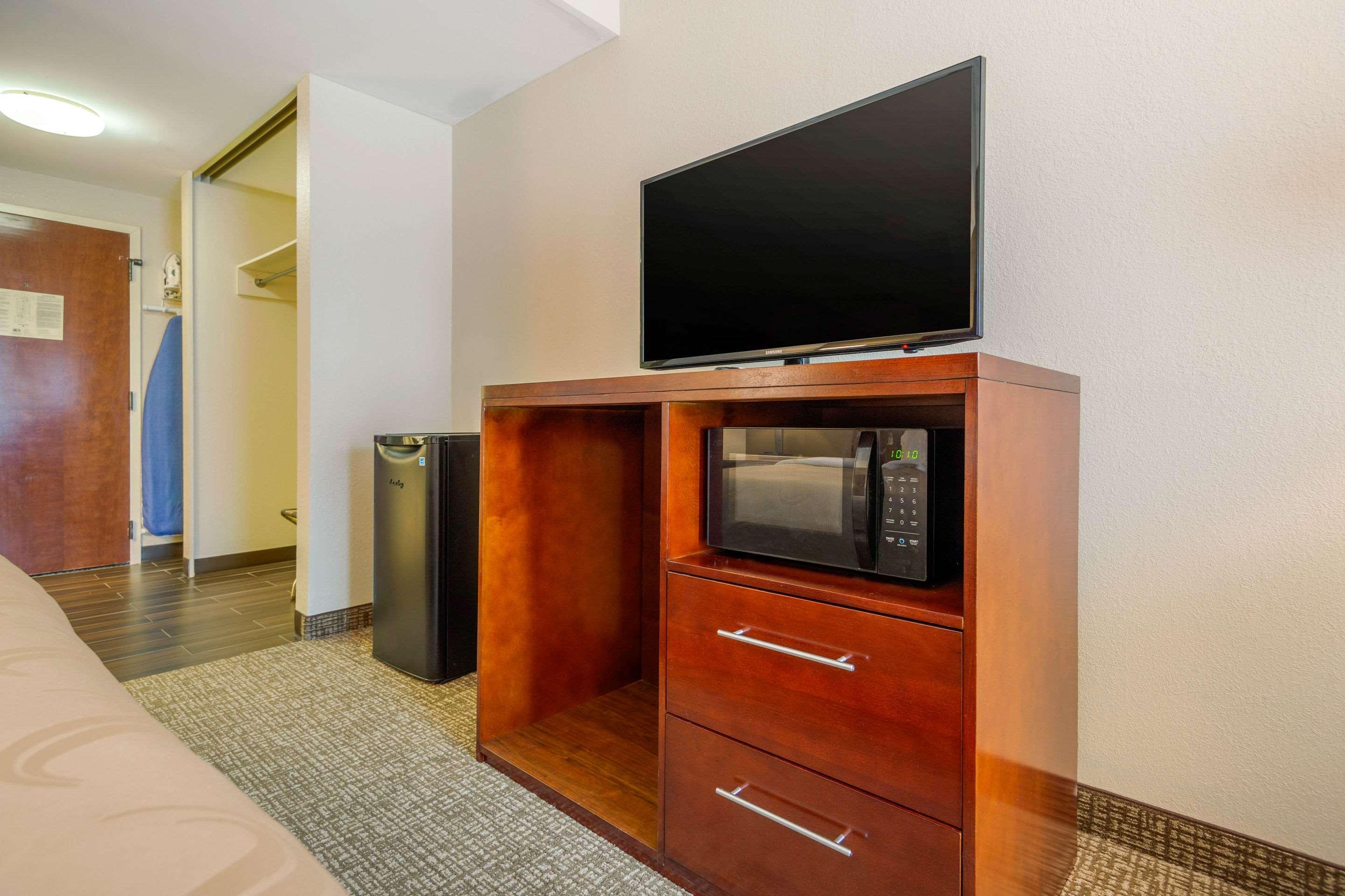 Quality Inn & Suites Olde Town — photo 5