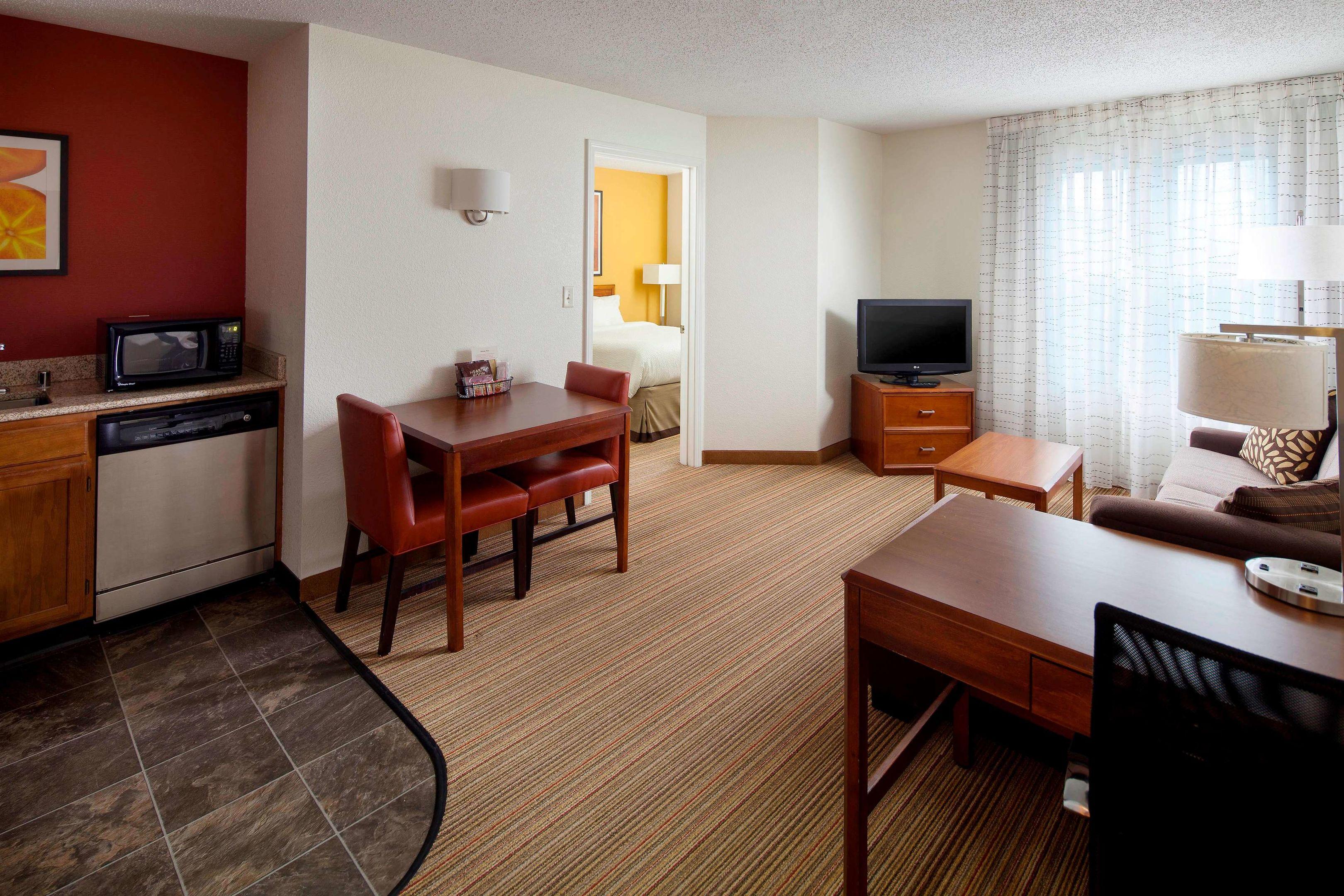 Sonesta ES Suites Charleston — photo 4