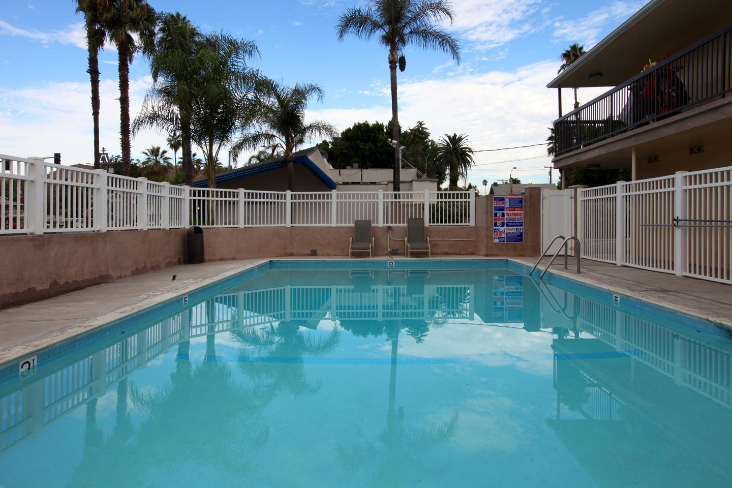 Americas Best Value Inn Riverside — photo 5
