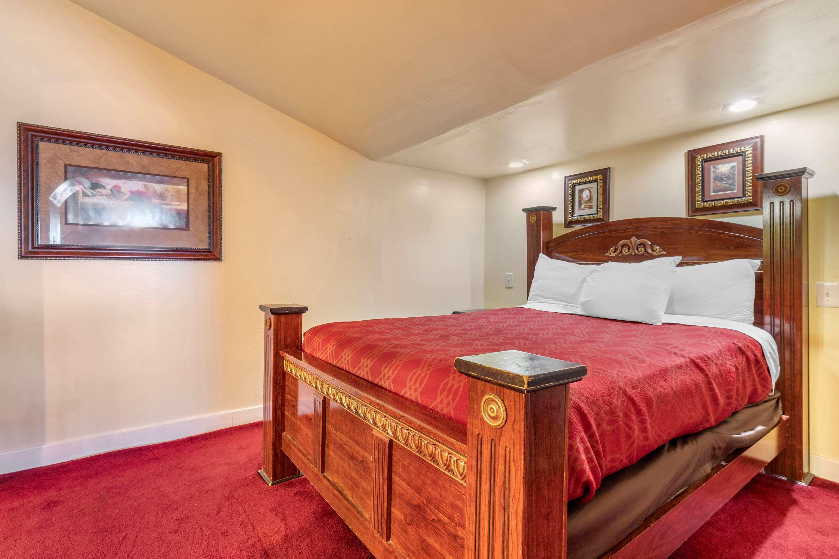 Econo Lodge near Wichita Falls Event Center — photo 4
