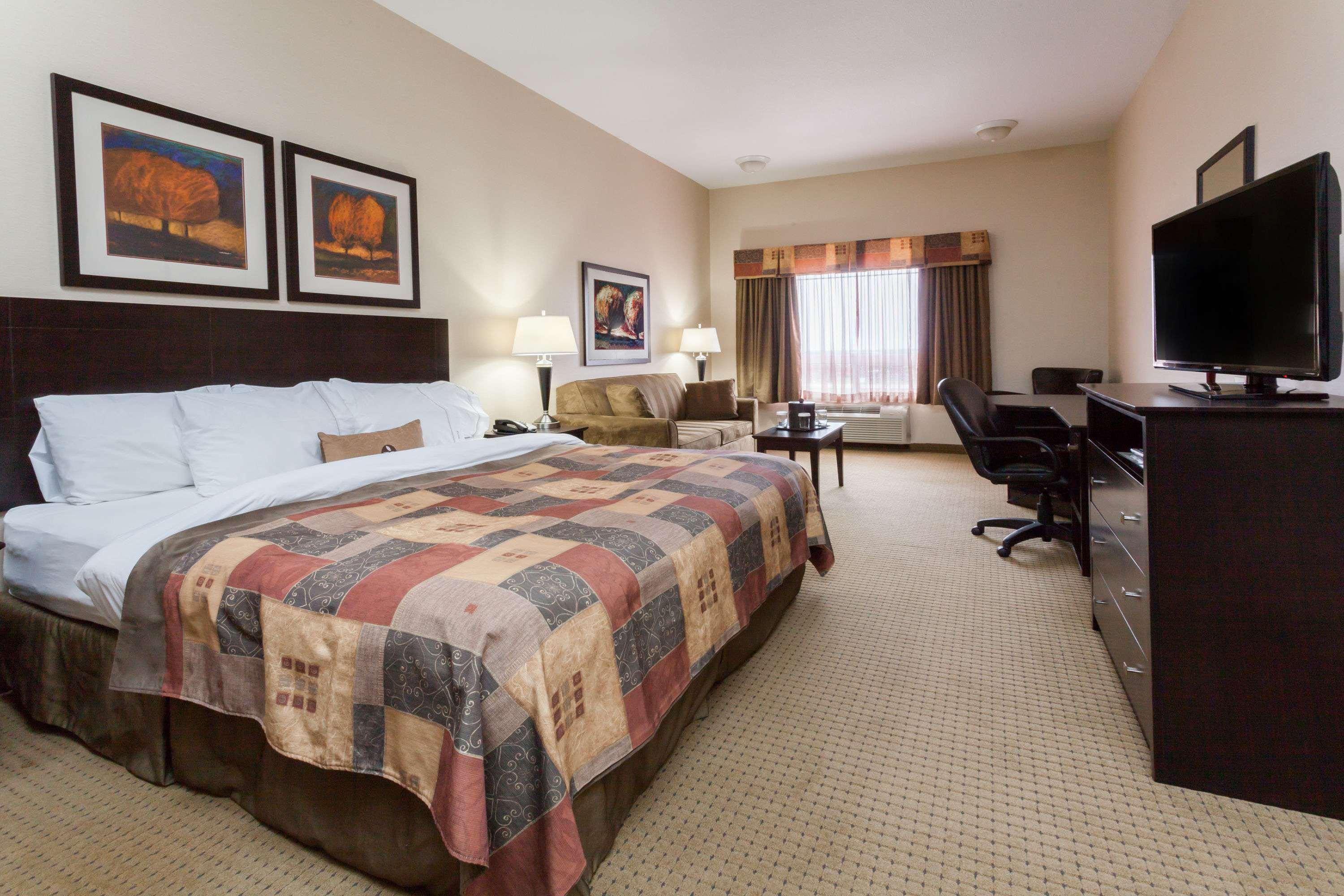Ramada Westlock — photo 5