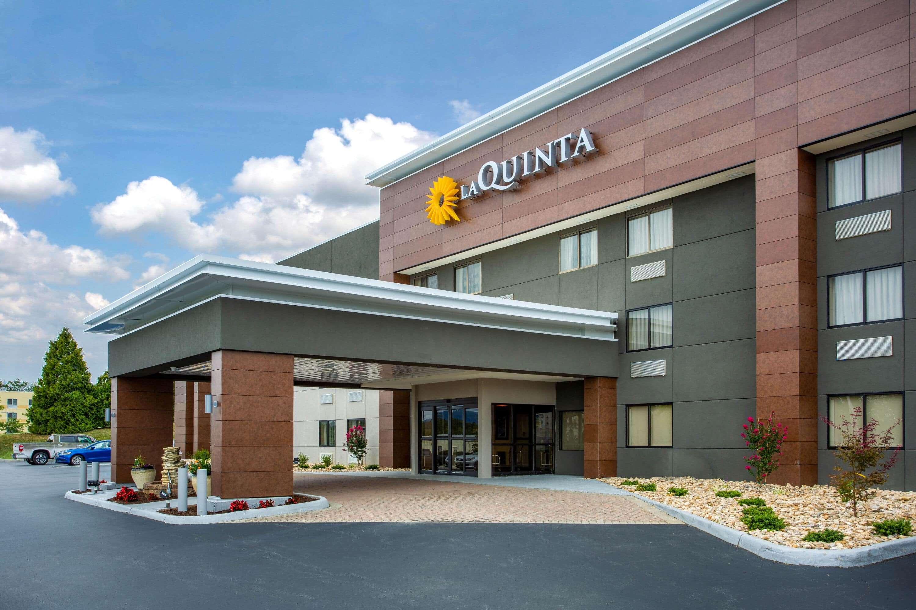 La Quinta Inn by Wyndham Roanoke Salem — photo 3