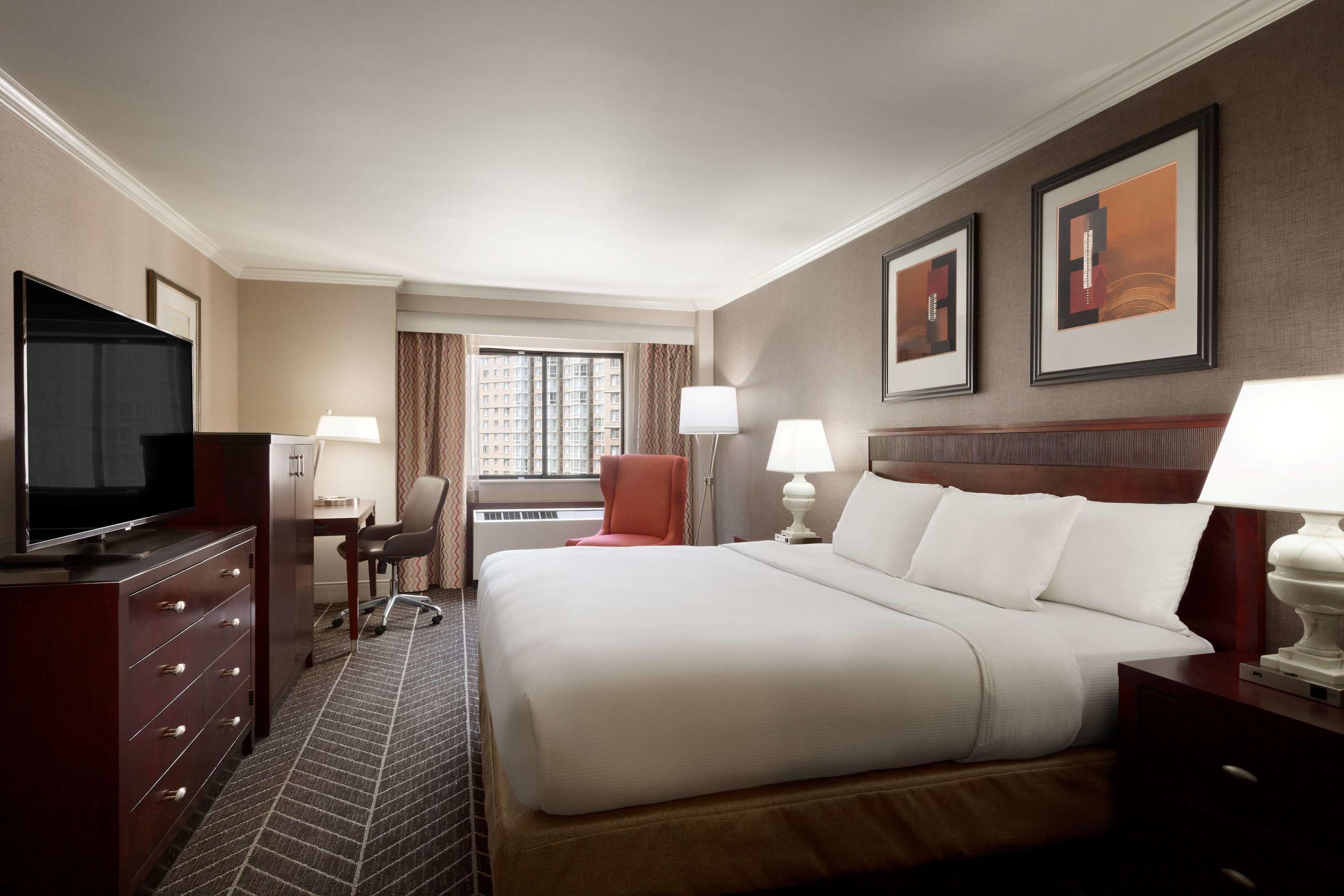 Hilton Arlington — photo 4