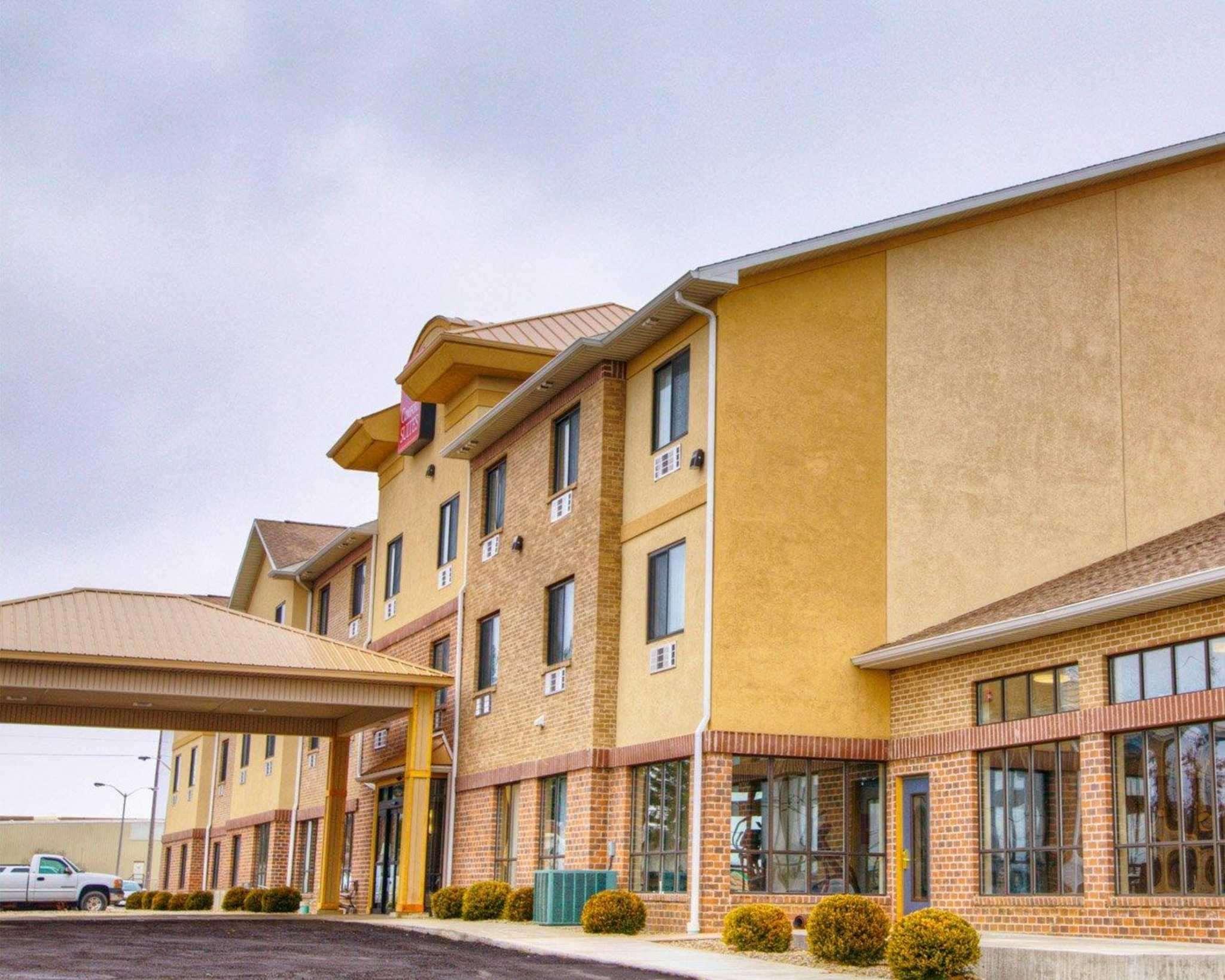 Comfort Suites — photo 3