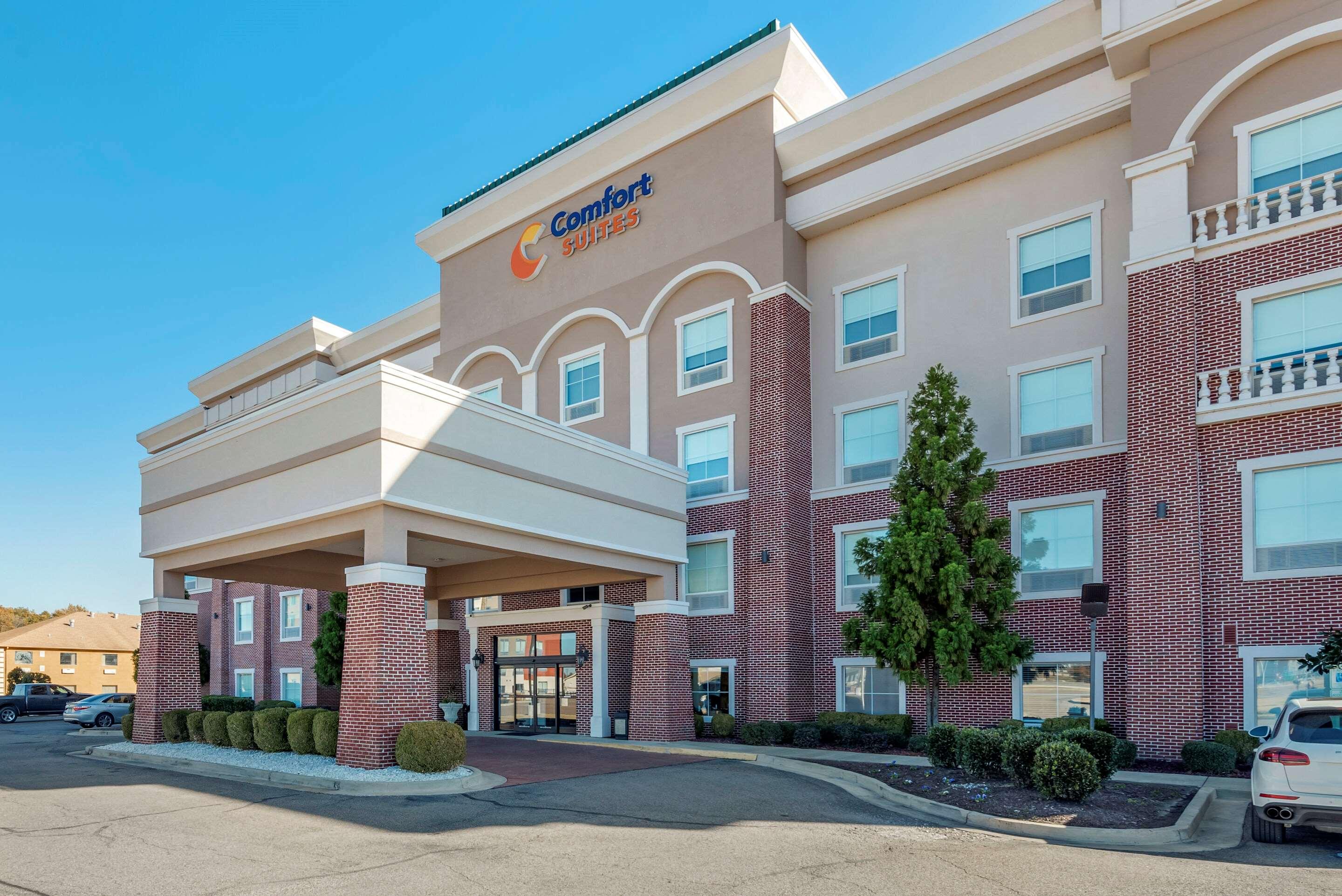 Comfort Suites — photo 5