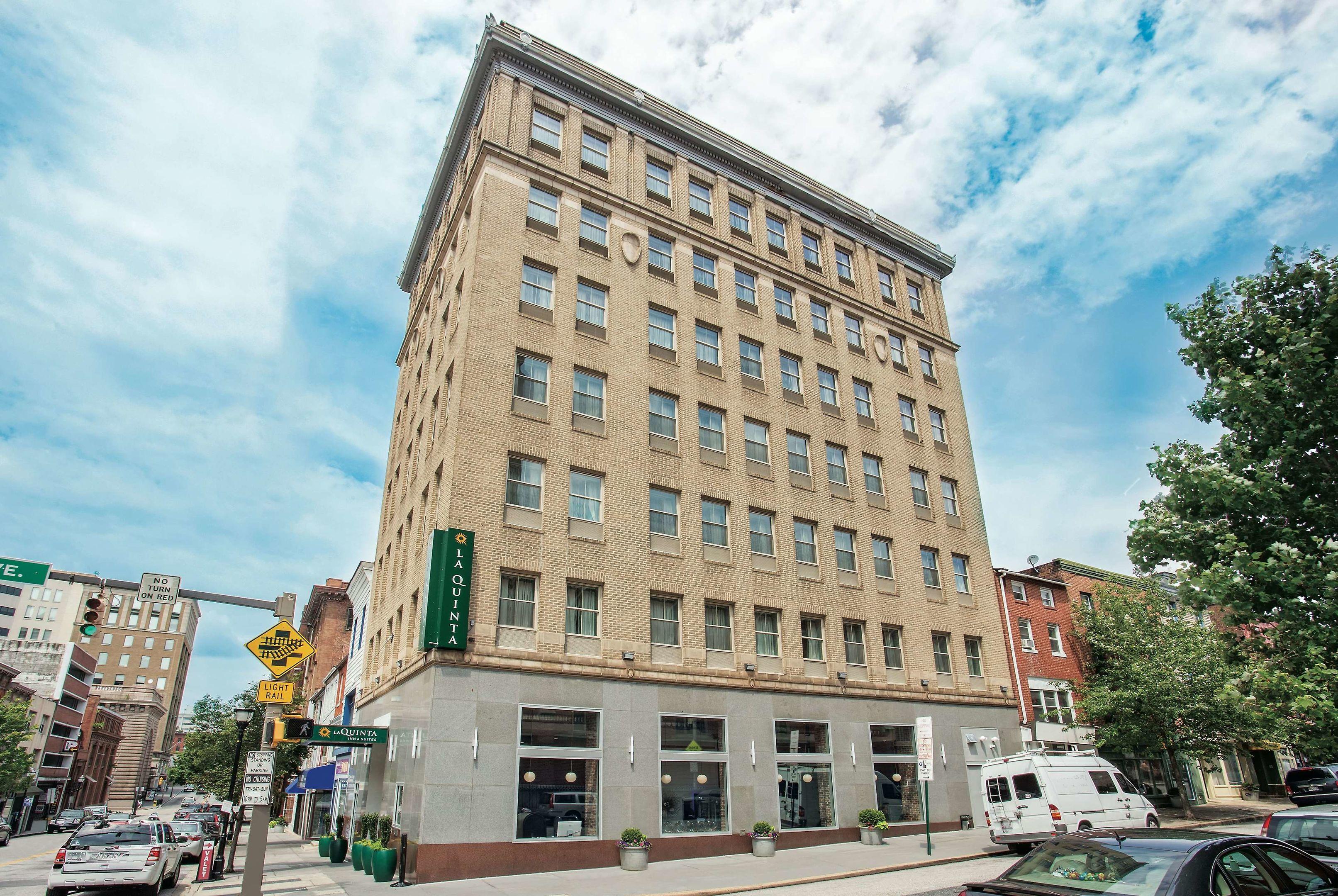 La Quinta Inn & Suites Baltimore Downtown — photo 3