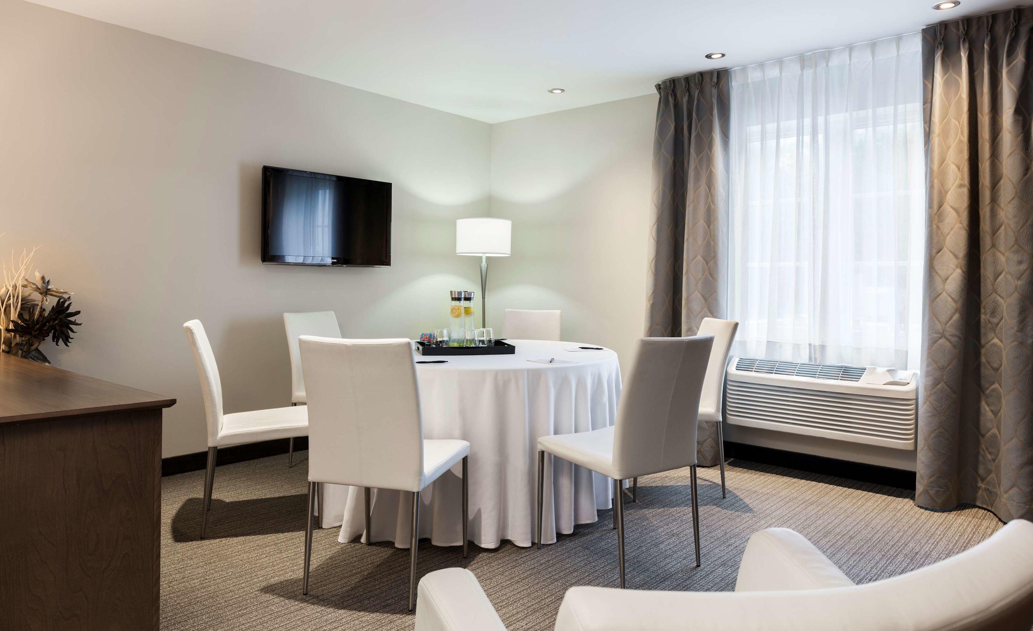Imperia Hotel & Suites Terrebonne — photo 4