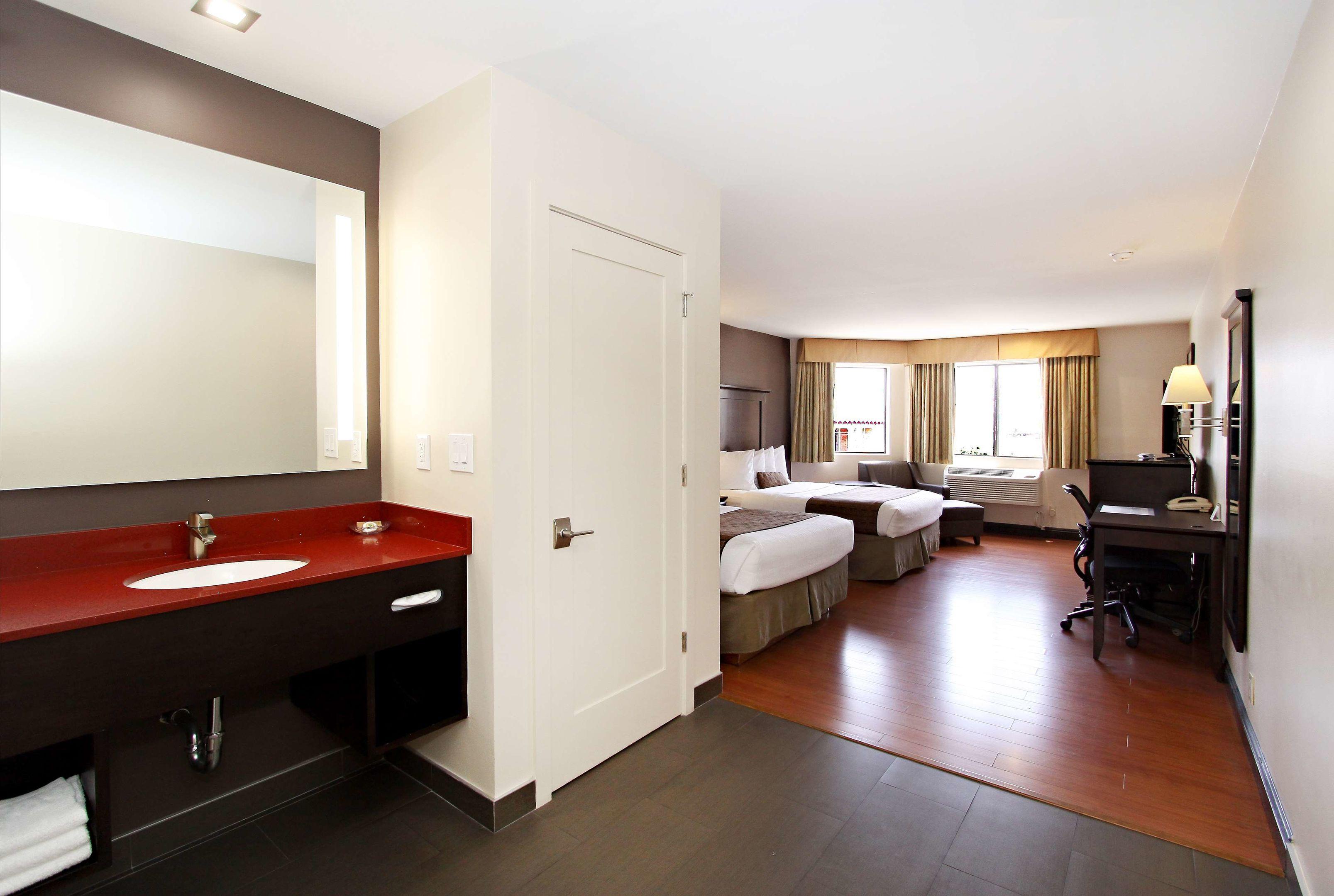 Best Western Plus Dragon Gate Inn — photo 3