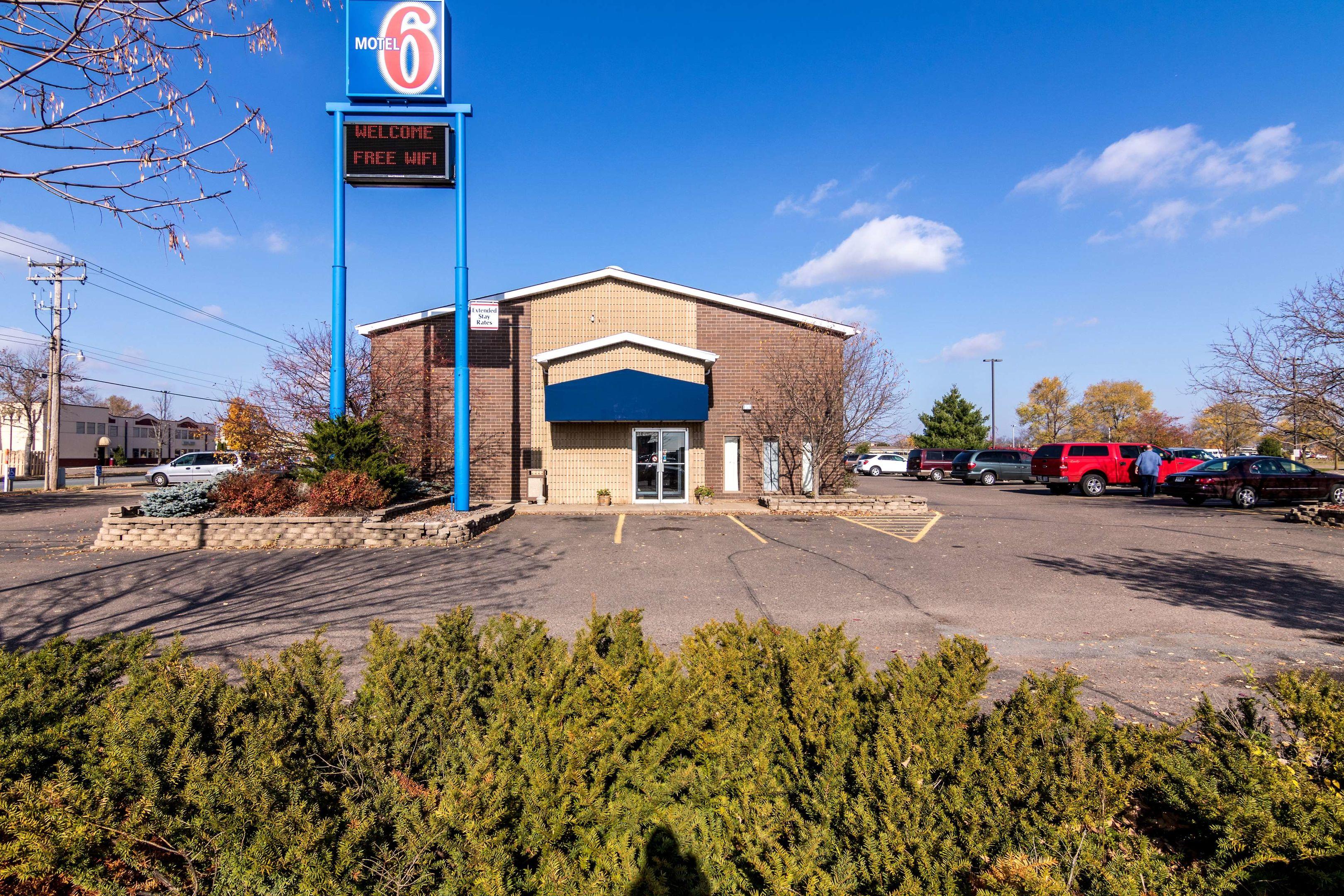 Motel 6 Eau Claire — photo 3