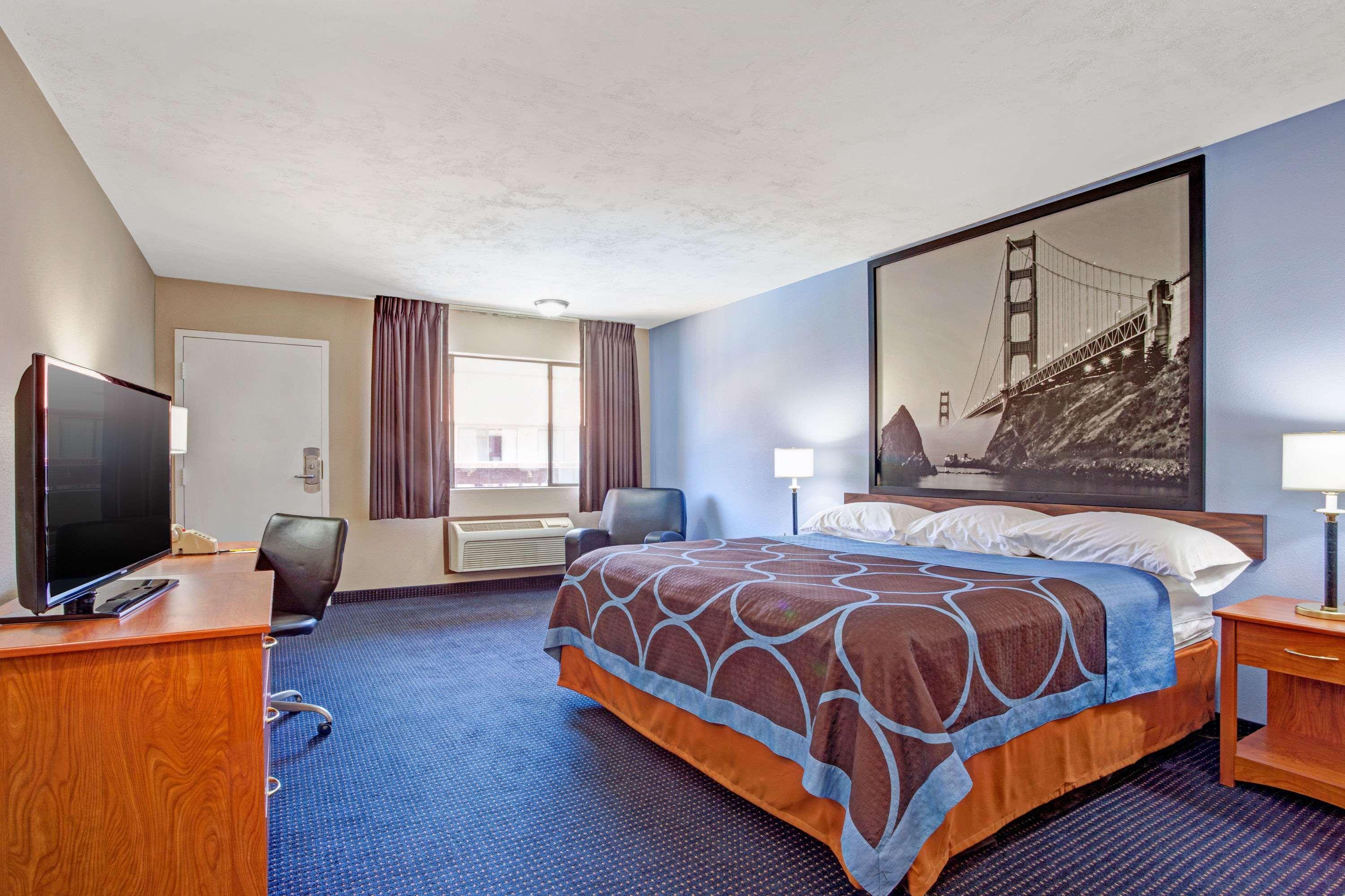 Super 8 by Wyndham Corsicana — photo 4