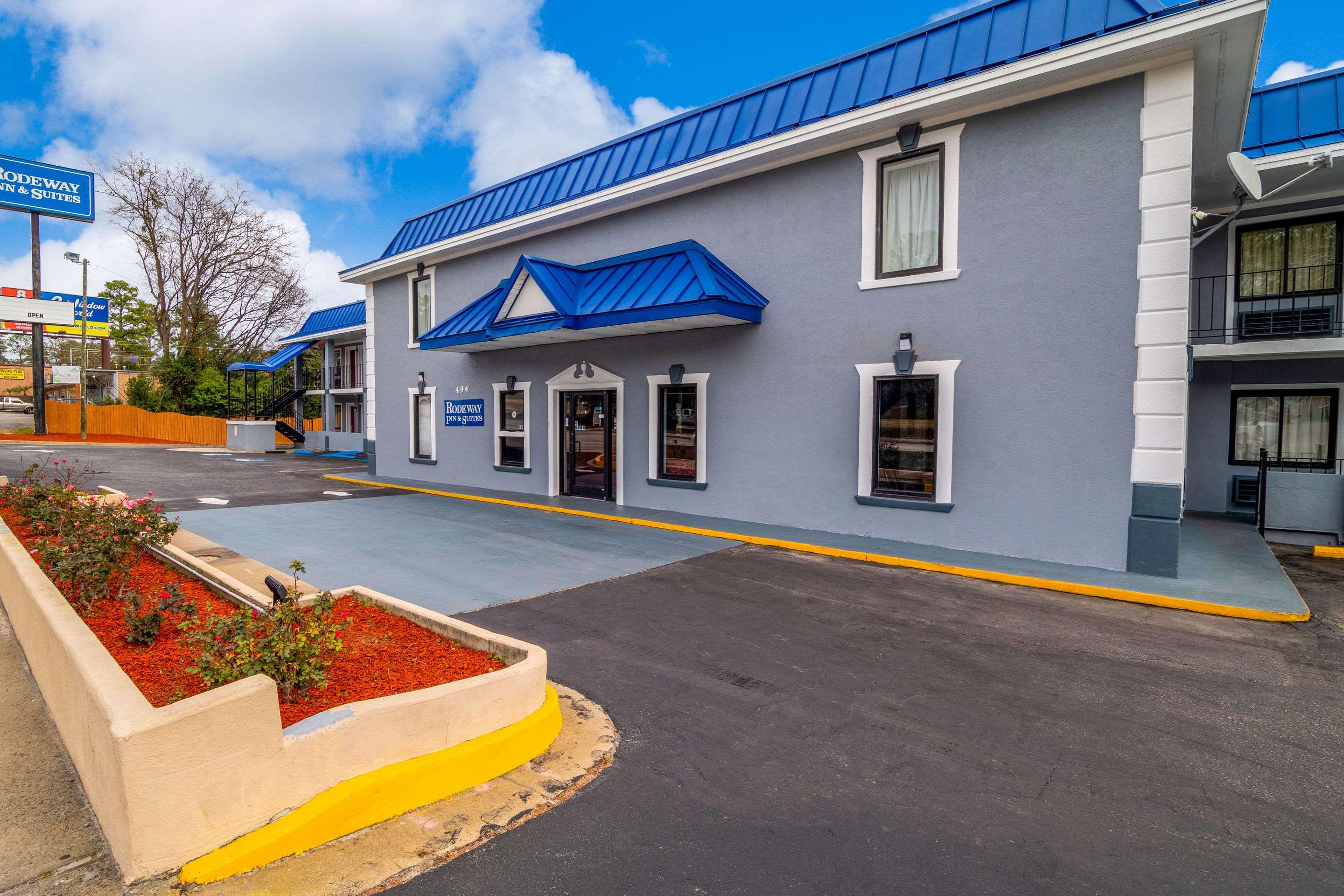 Rodeway Inn & Suites Fort Jackson — photo 5