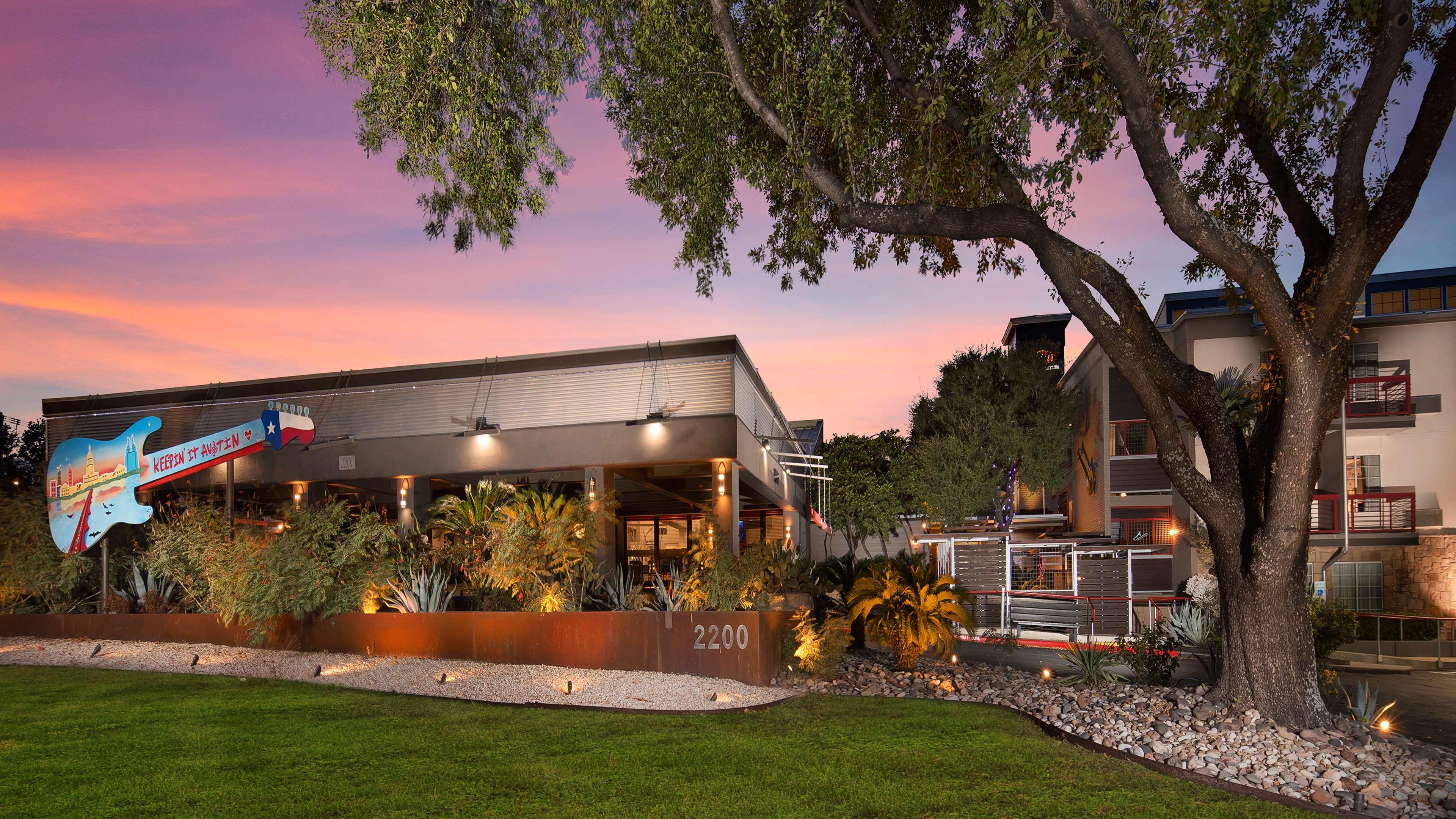 Aiden by Best Western@Austin City Hotel — photo 4