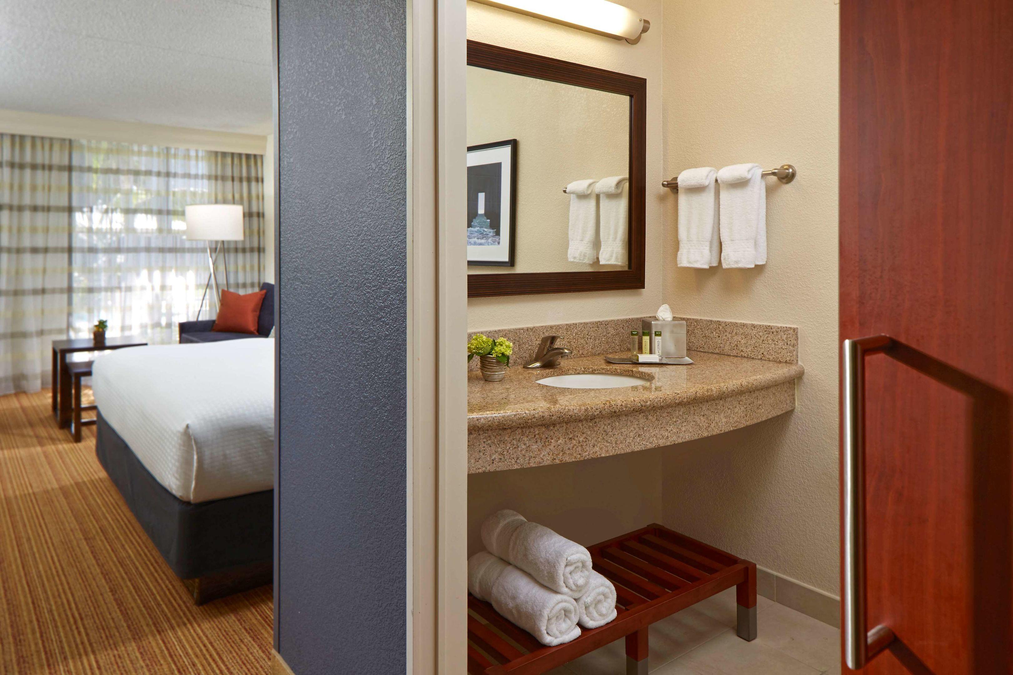 Hotel MdR Marina del Rey - a DoubleTree by Hilton — photo 3