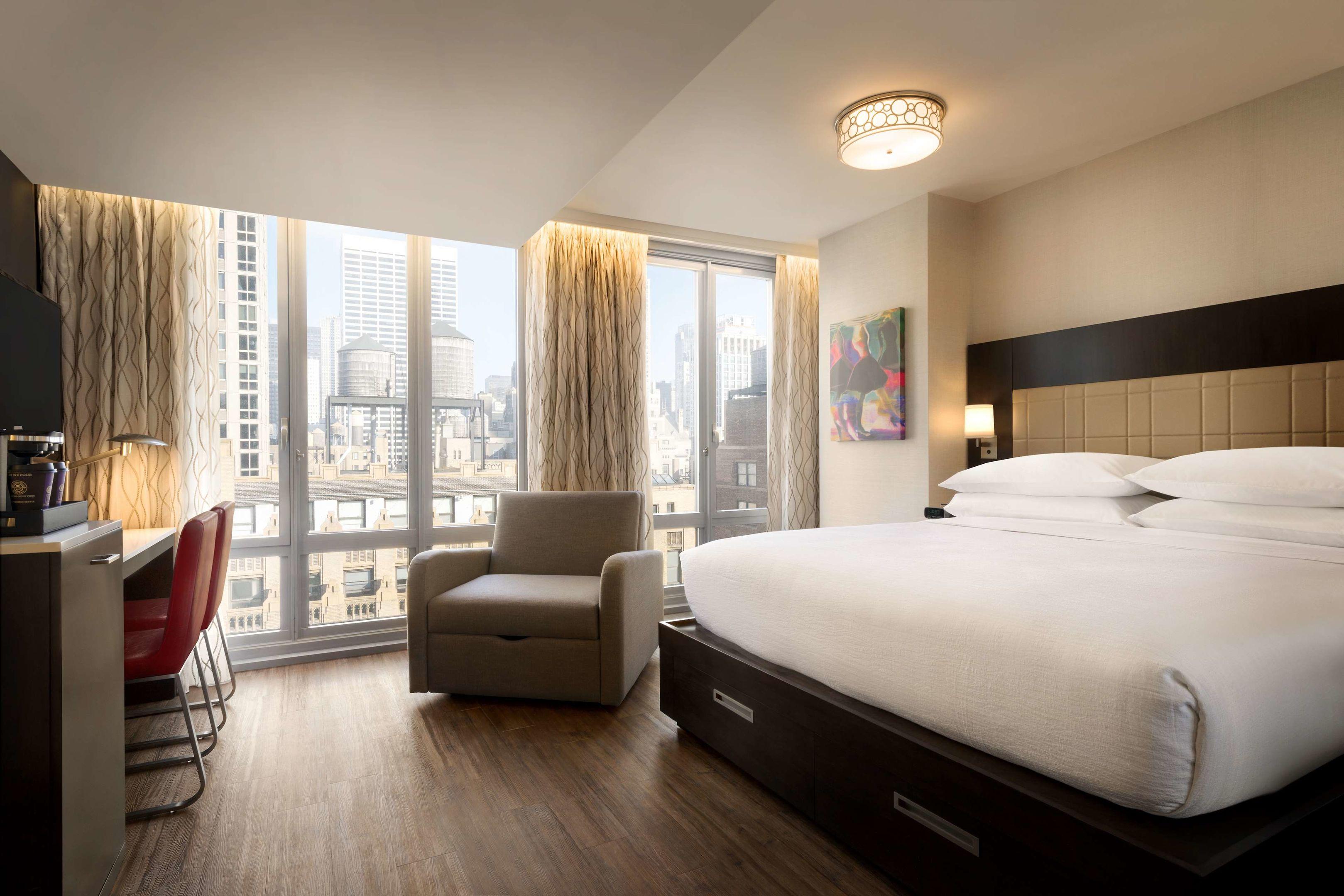 Embassy Suites by Hilton New York Midtown Manhattan — photo 5