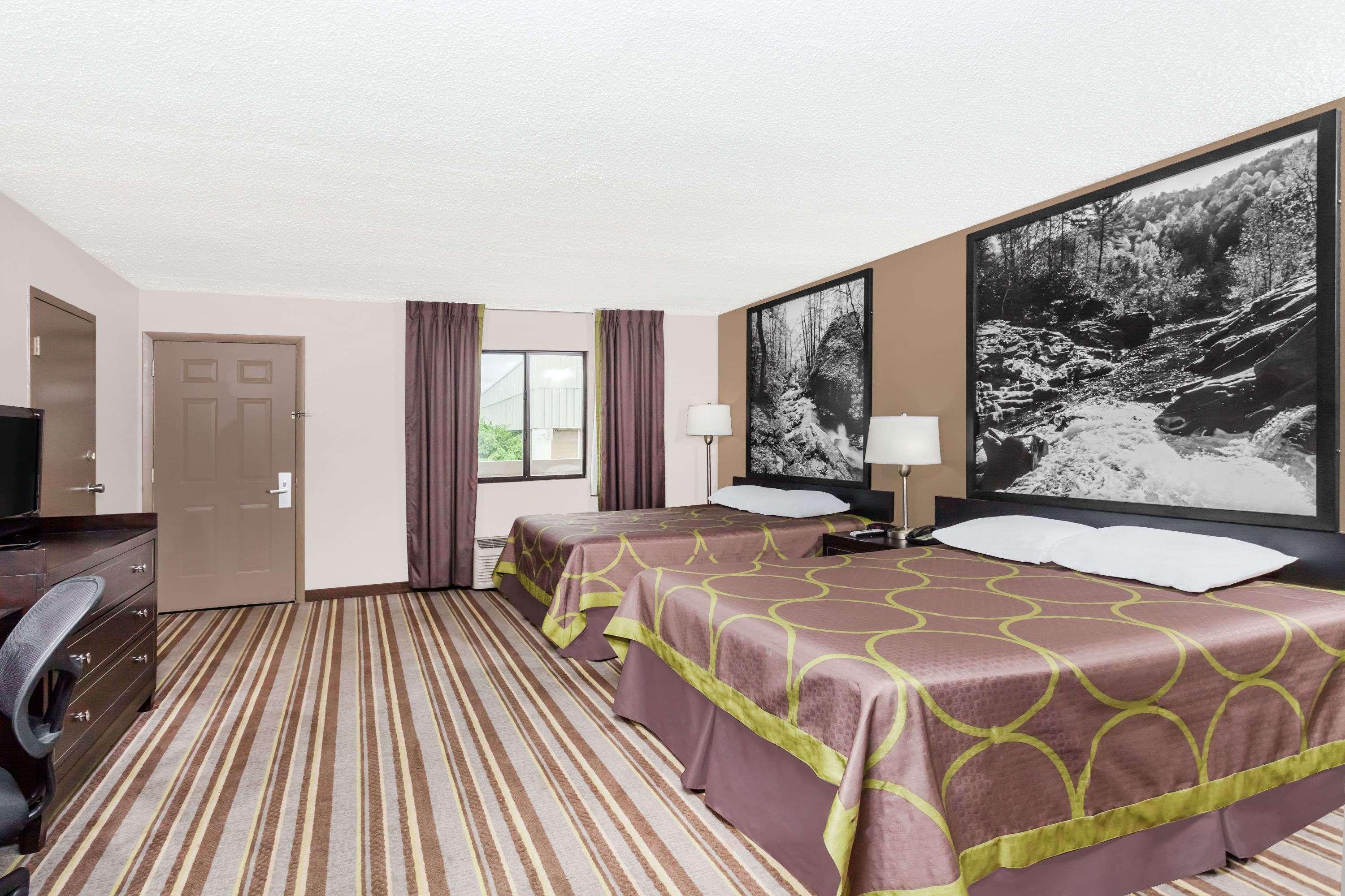 Super 8 by Wyndham Monteagle TN — photo 4