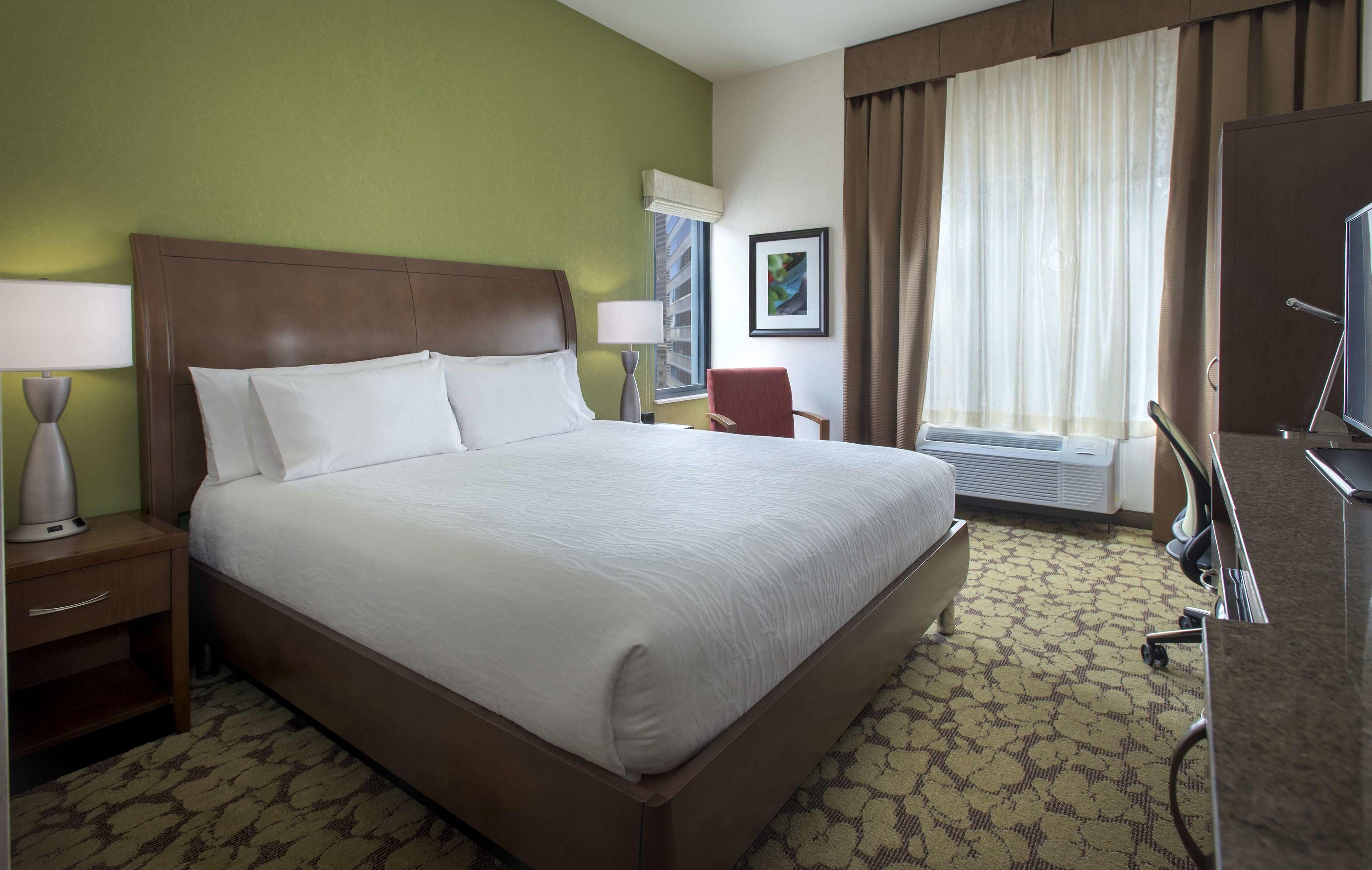 Hilton Garden Inn Chicago Downtown Riverwalk — photo 5