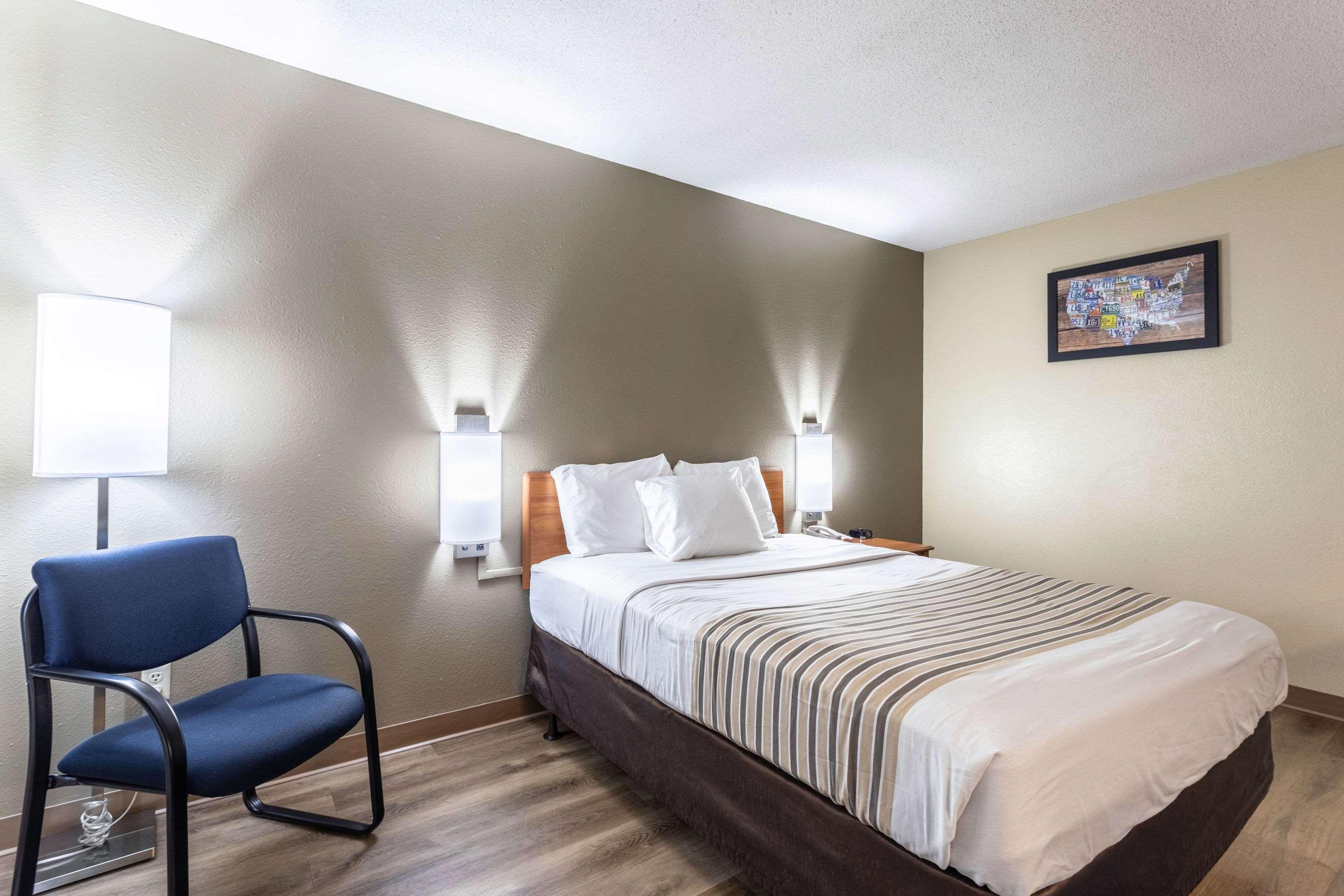 Econo Lodge Ithaca — photo 4
