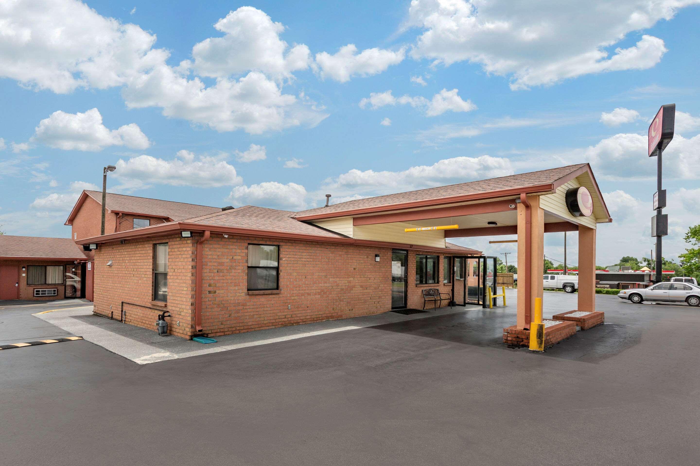 Econo Lodge North — photo 4