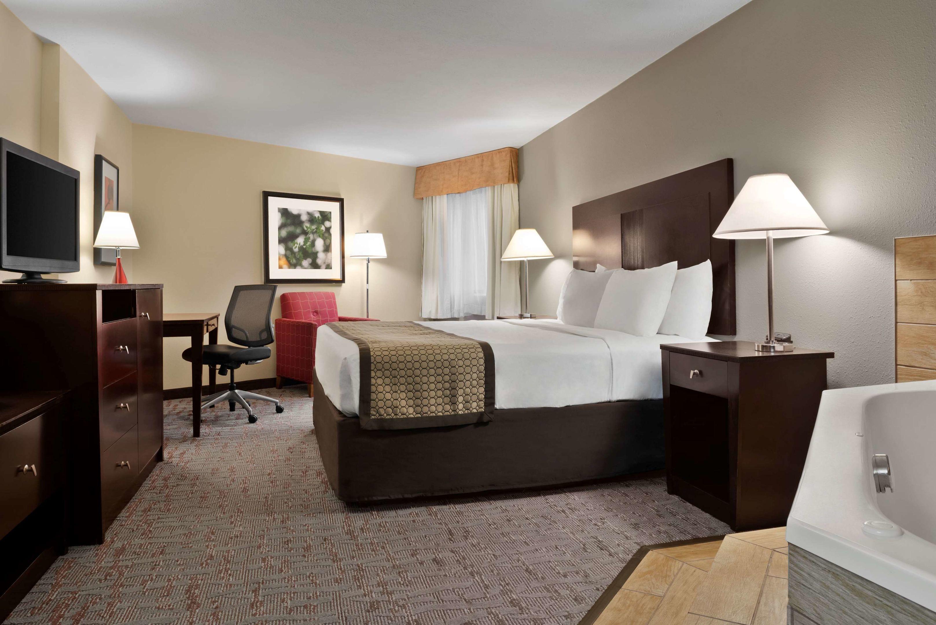 Baymont by Wyndham Belleville Airport Area — photo 5
