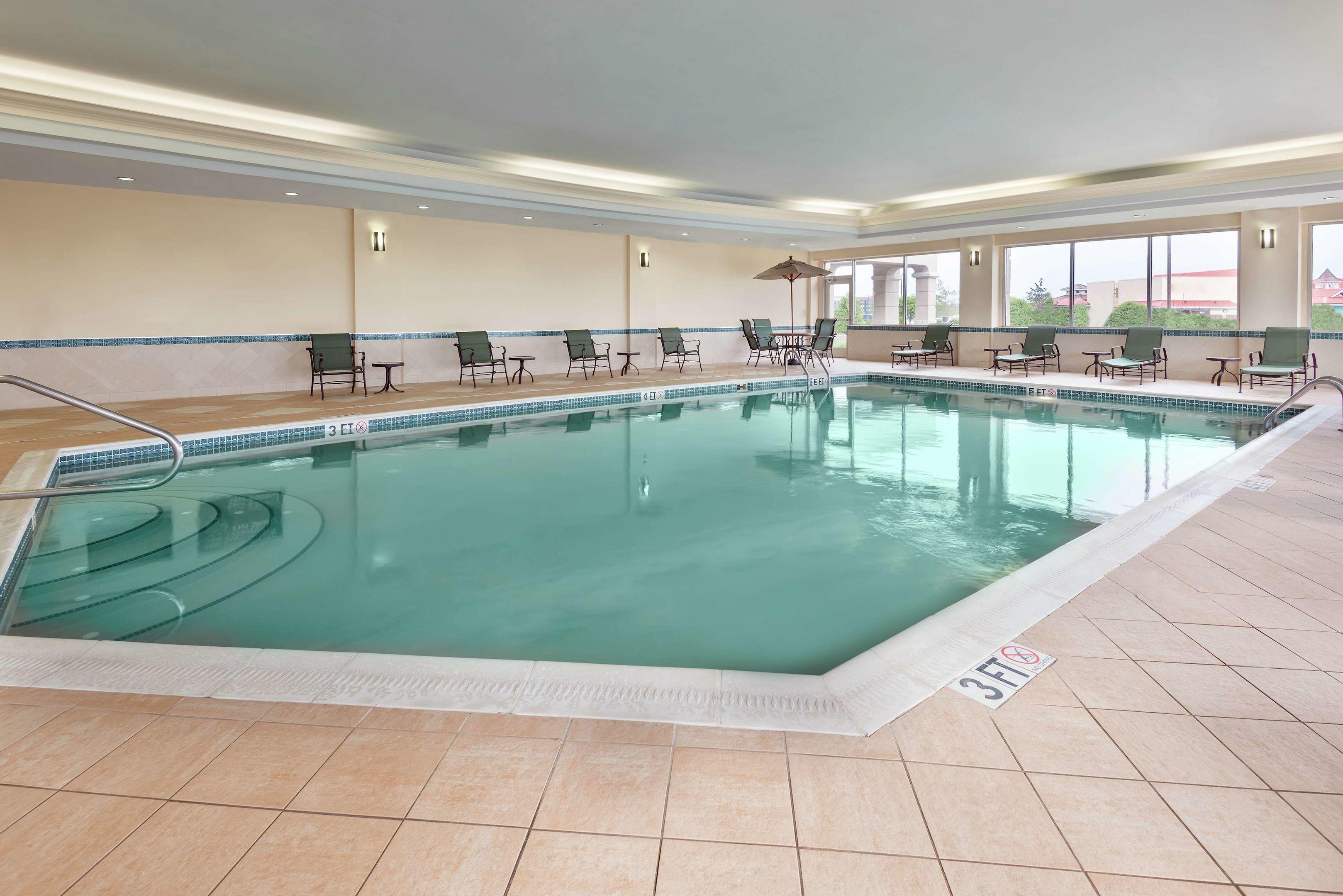 Hampton Inn & Suites Cleveland Beachwood — photo 3