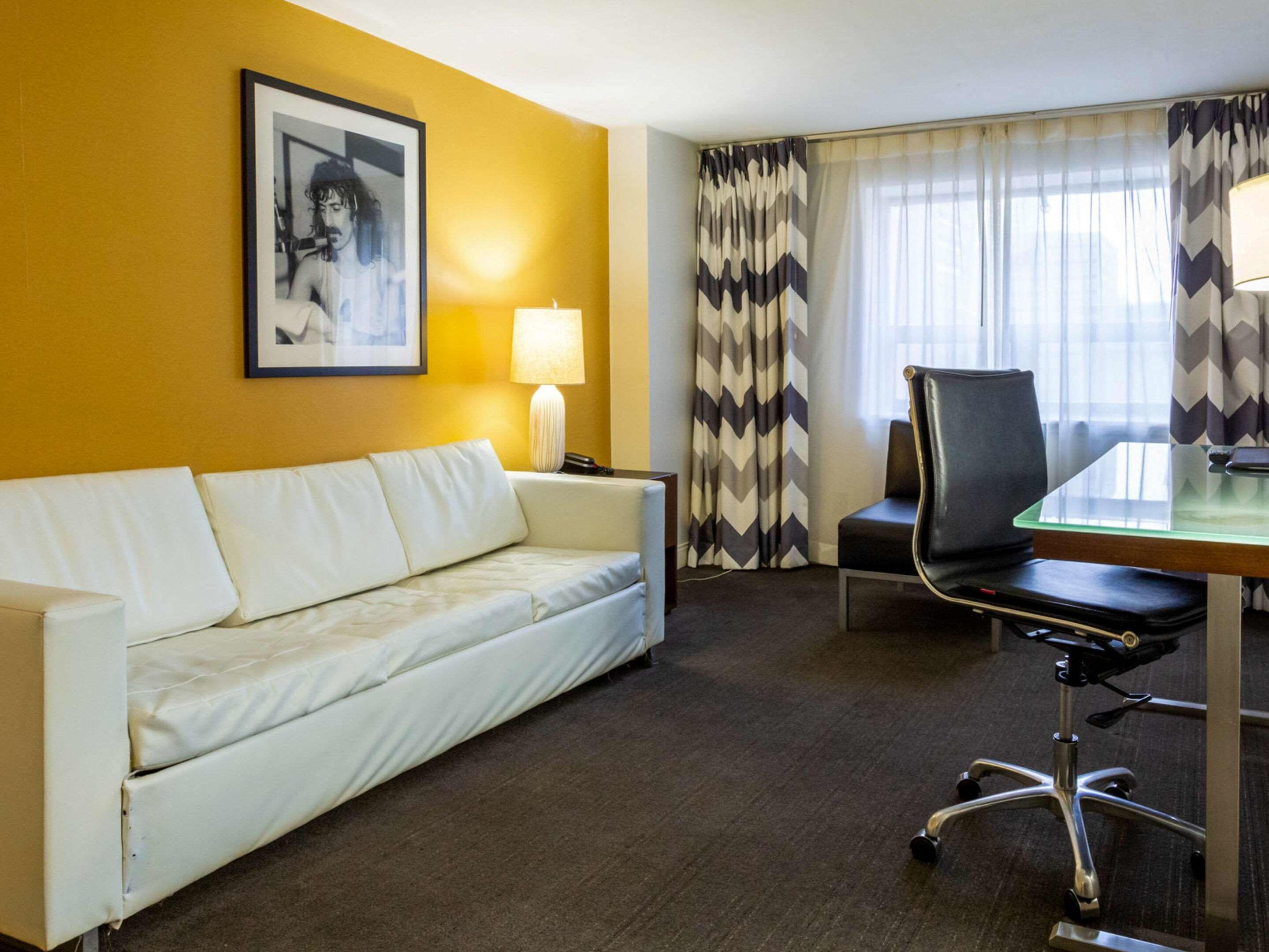 Comfort Inn & Suites Baltimore Inner Harbor — photo 4
