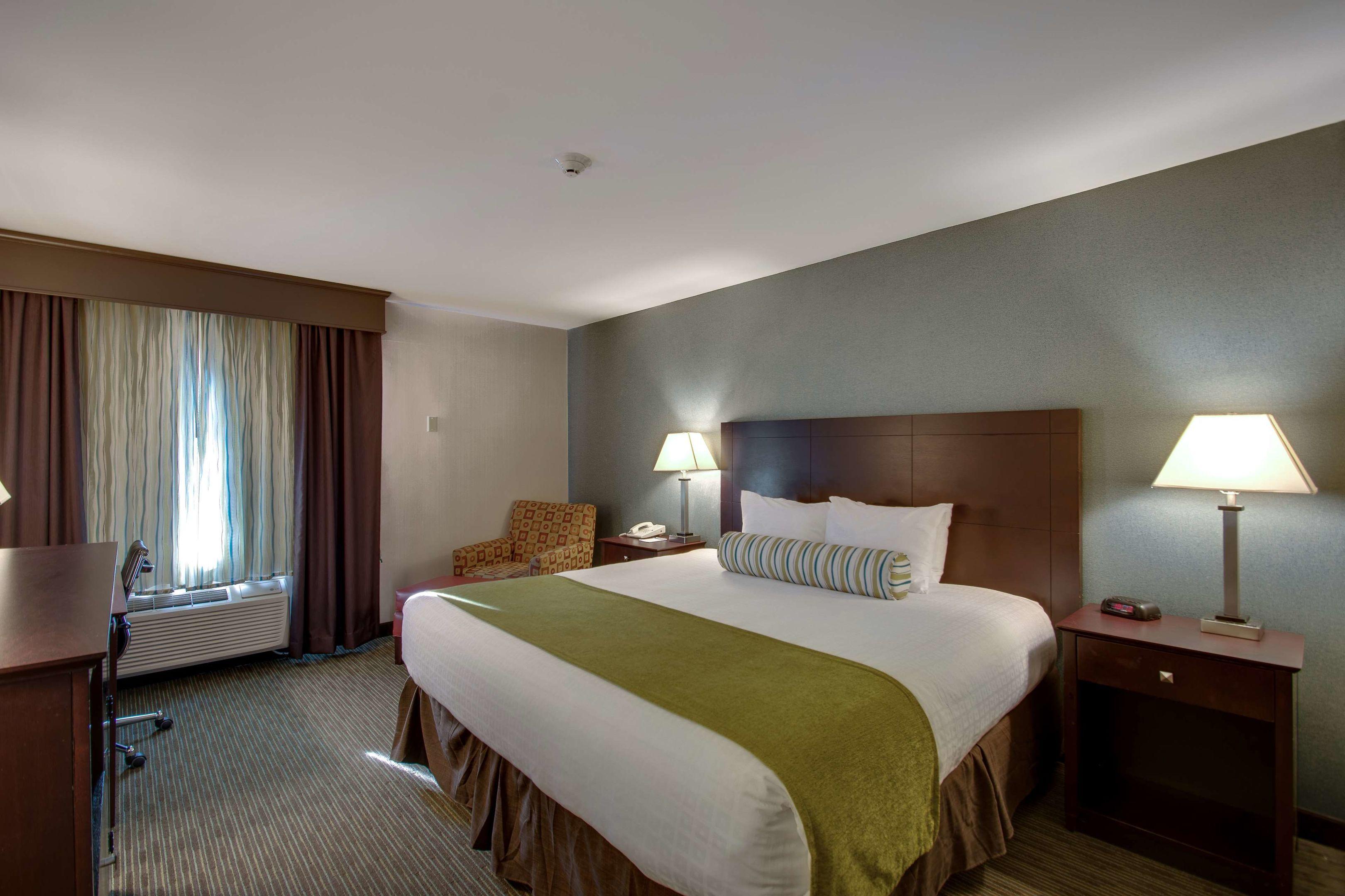 Best Western Plus The Inn at Hampton — photo 4