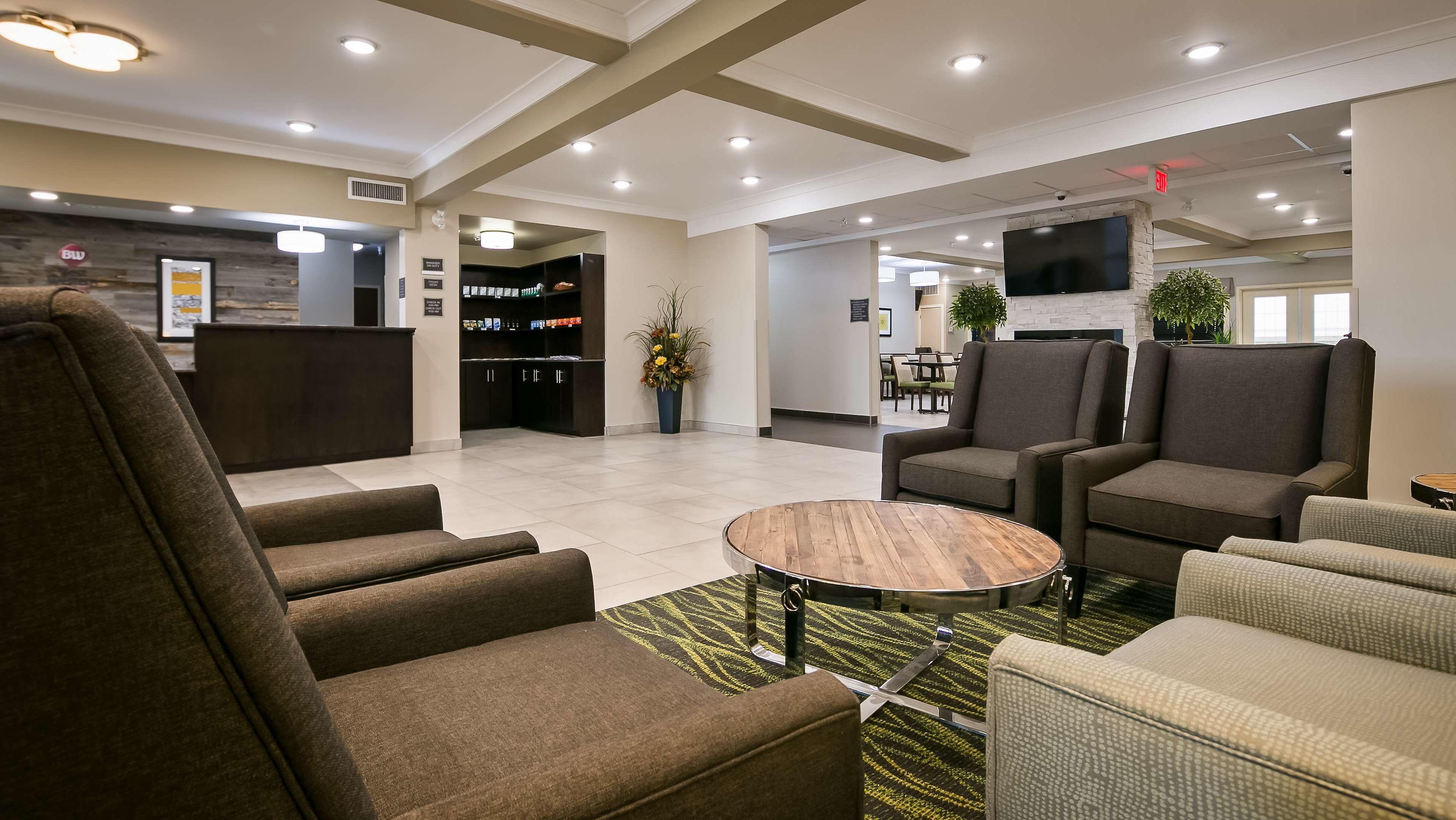 Best Western Plus Fort Saskatchewan Inn & Suites — photo 5