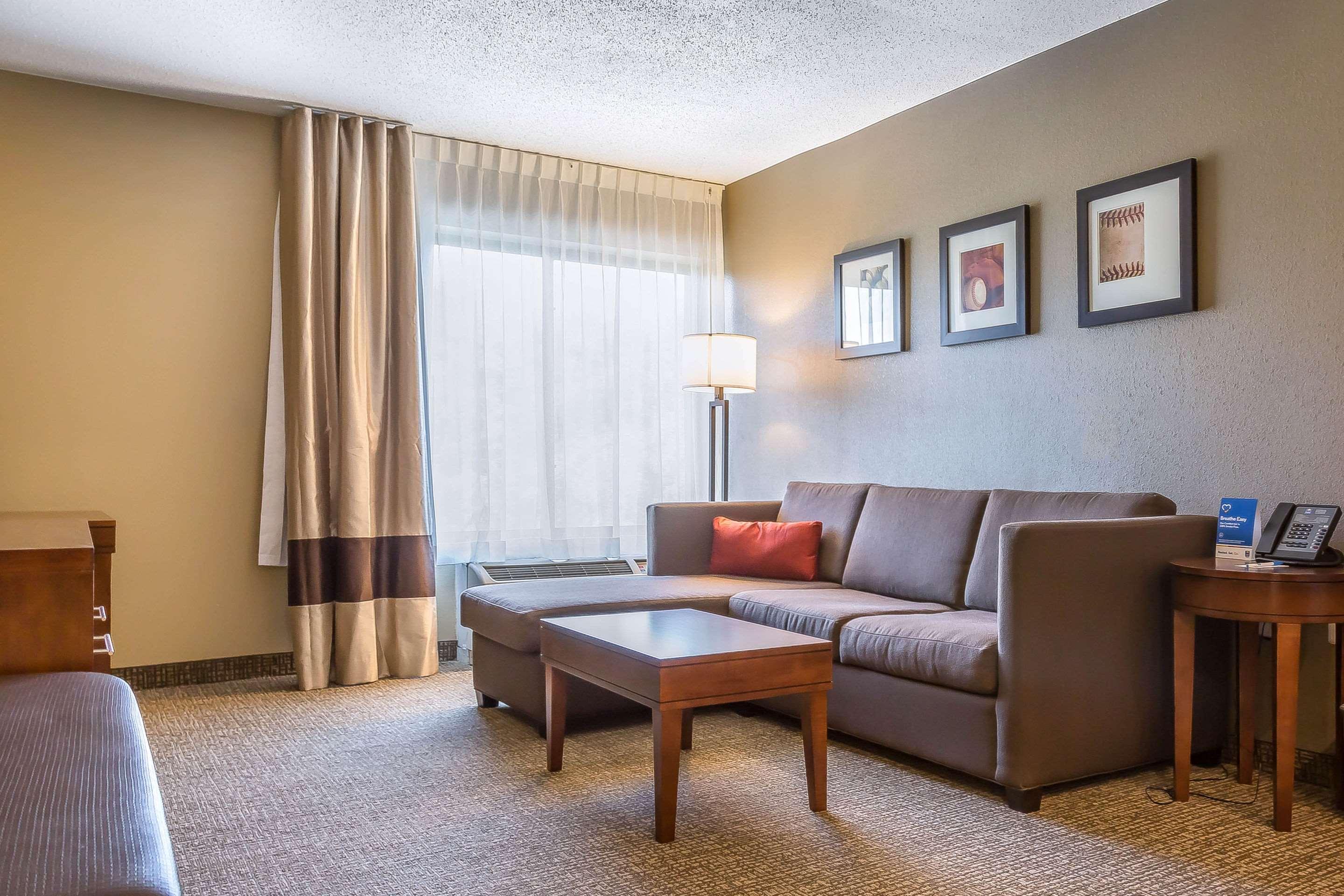 Comfort Inn & Suites Aberdeen near APG — photo 5