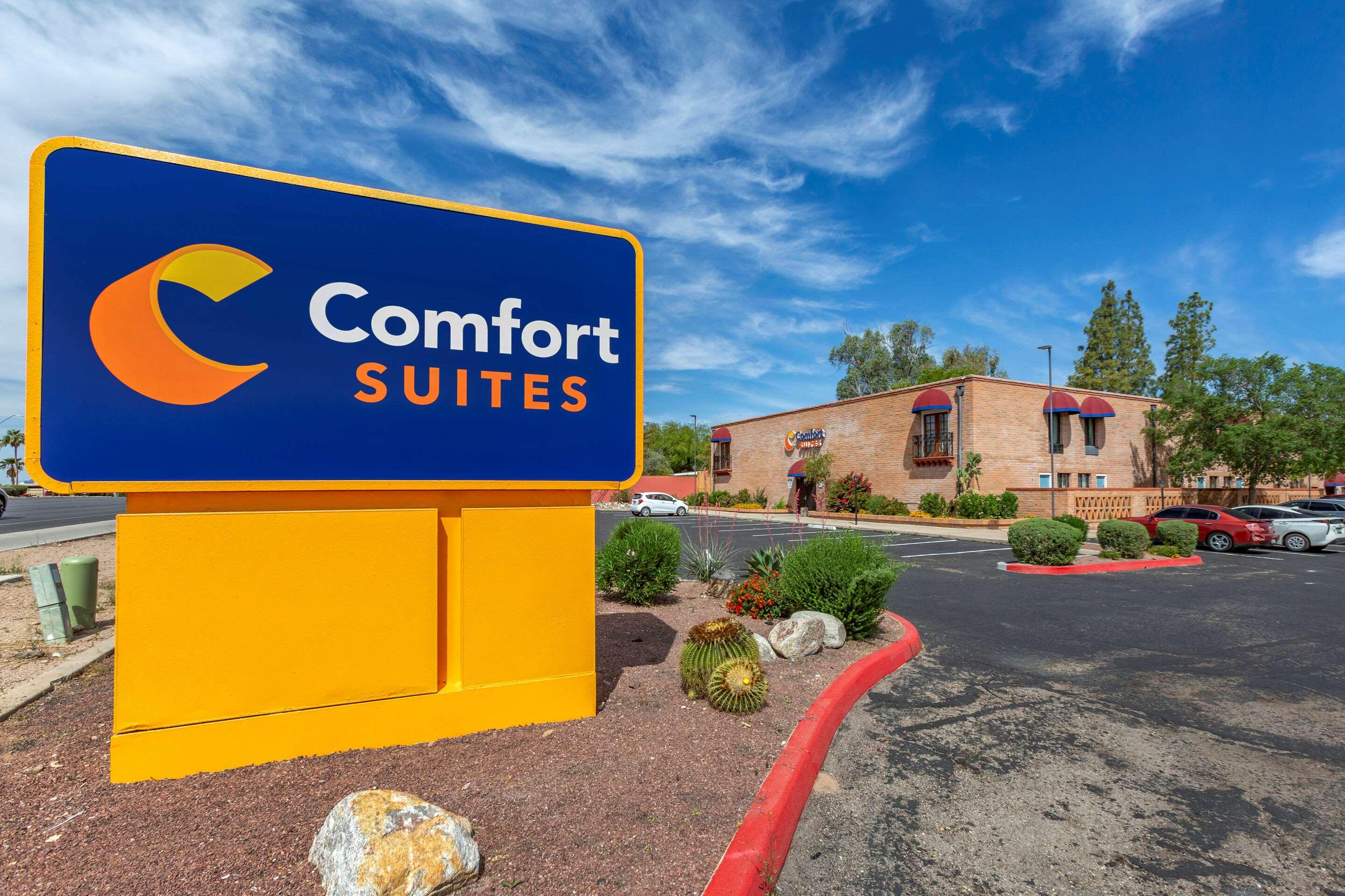 Comfort Suites Sabino Canyon — photo 4