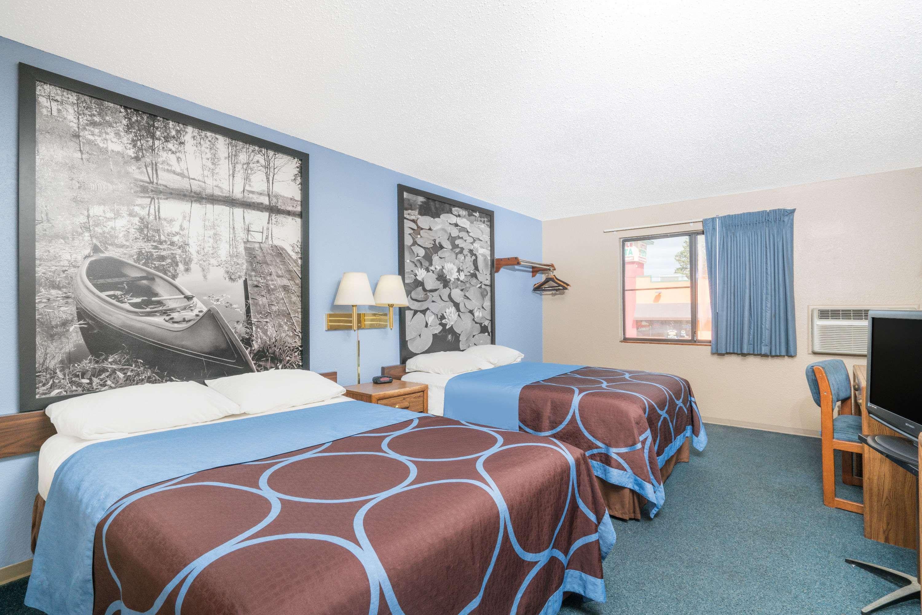 Super 8 by Wyndham Little Falls — photo 4