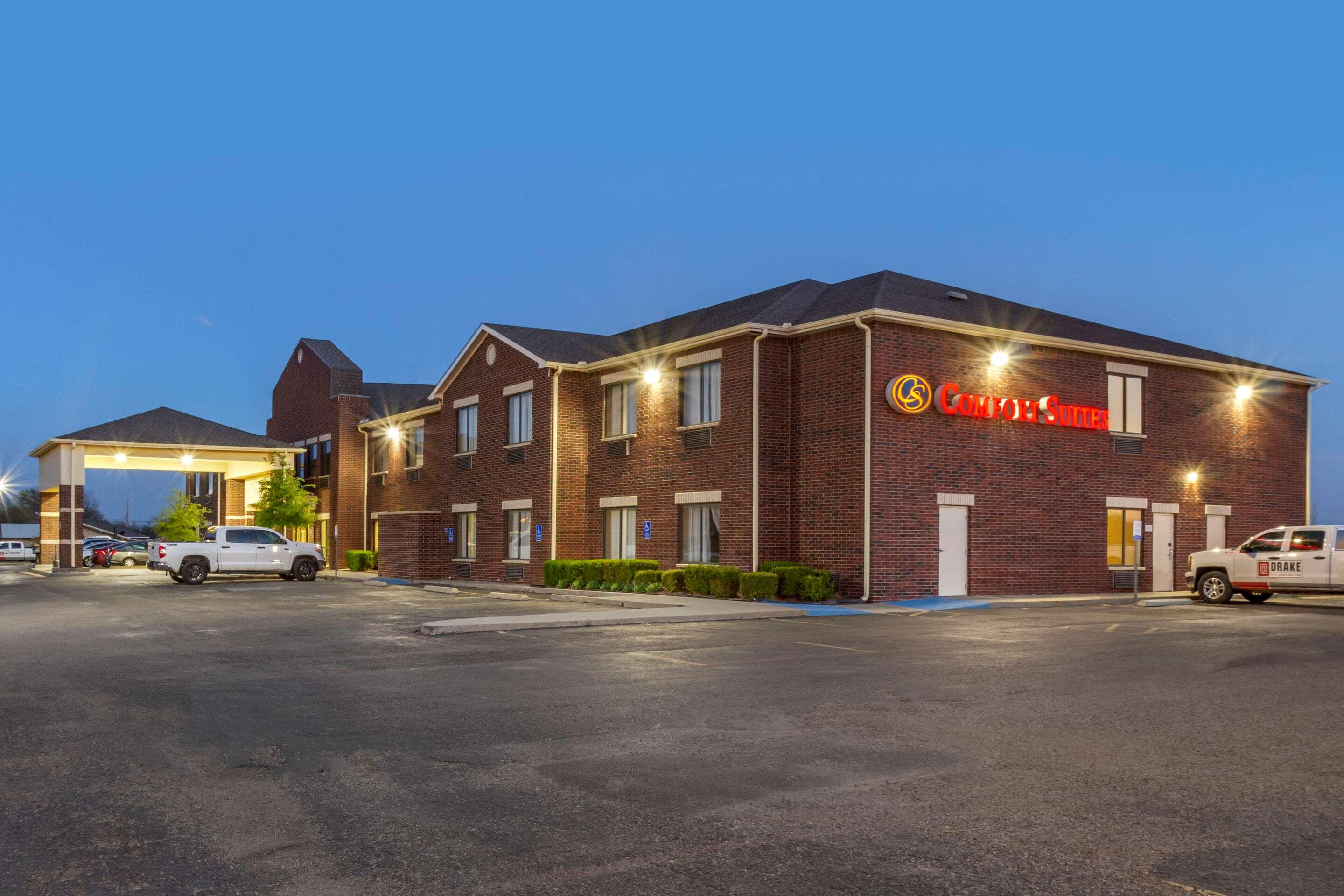 Comfort Suites Plainview — photo 3
