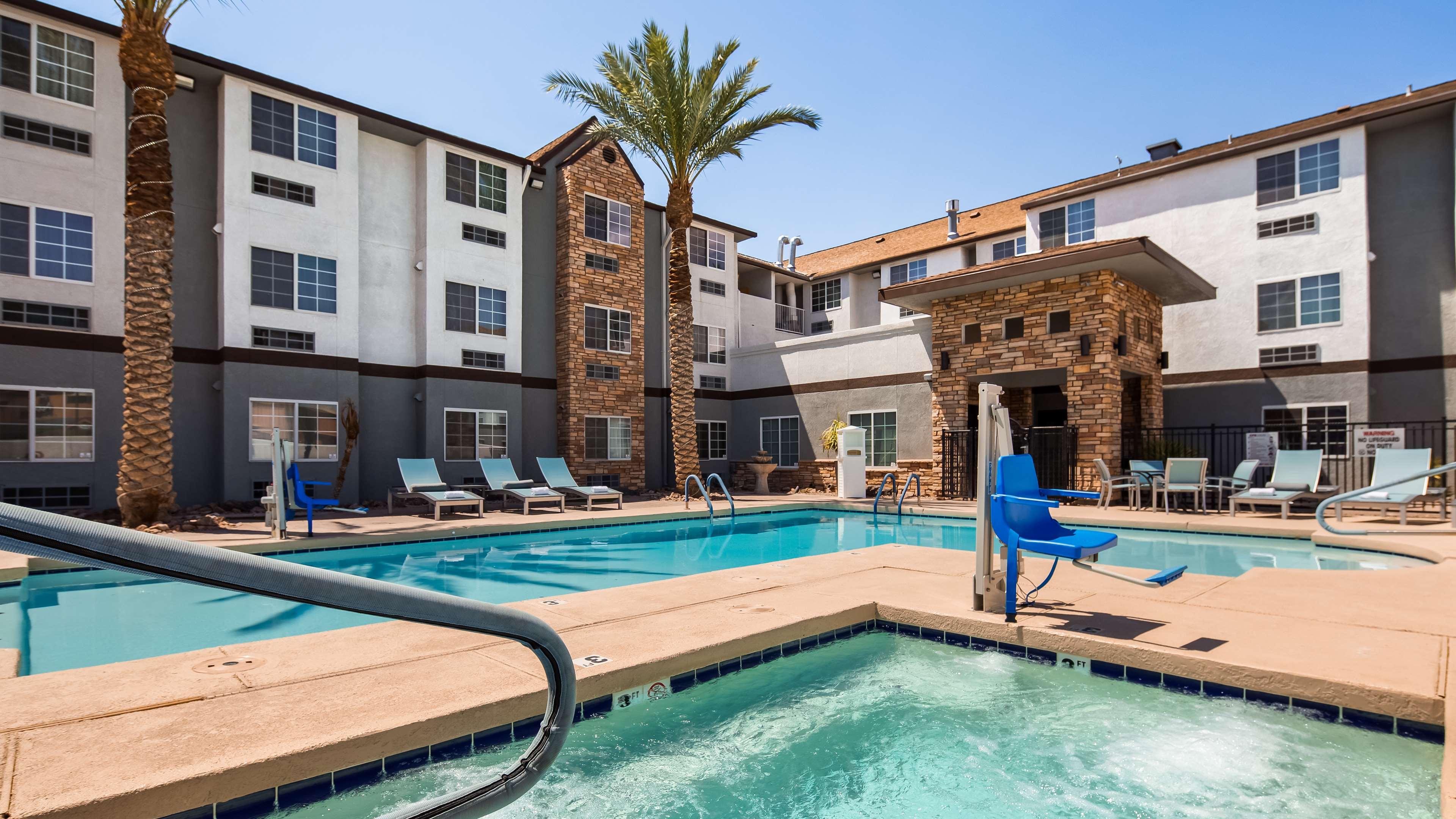 Best Western Plus Yuma Foothills Inn & Suites — photo 5