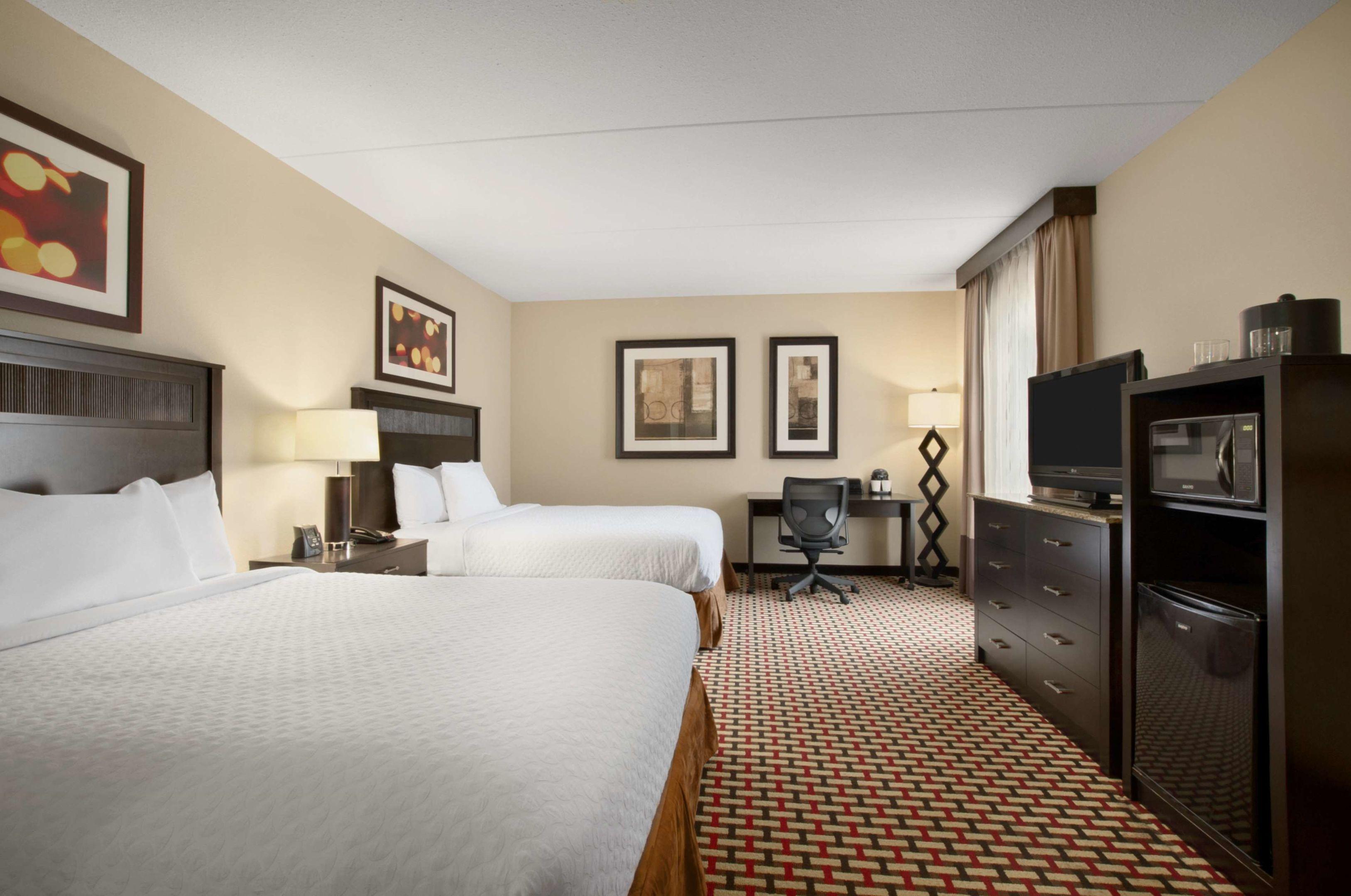 Embassy Suites by Hilton Jackson North Ridgeland — photo 5