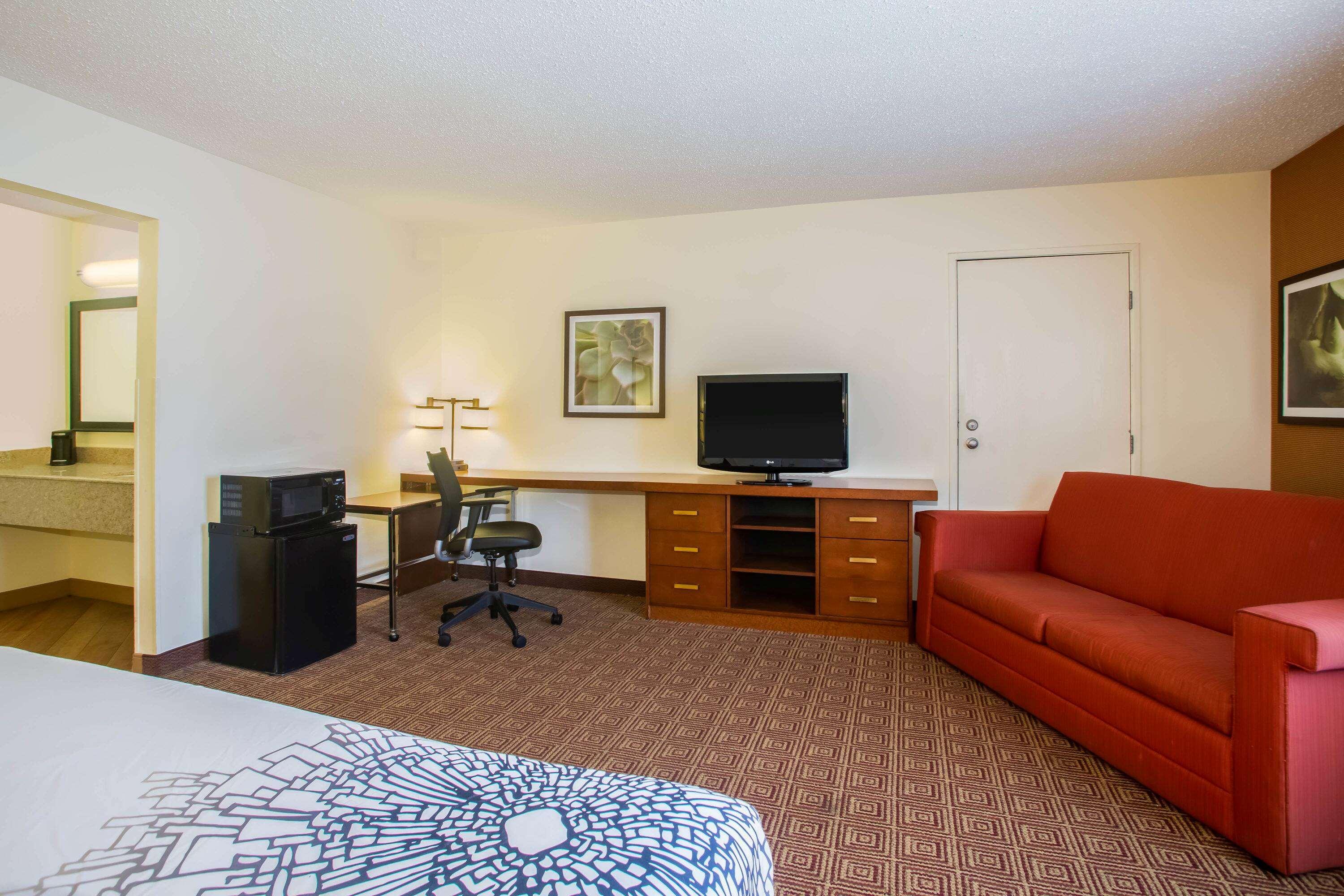 La Quinta Inn & Suites Columbia — photo 4