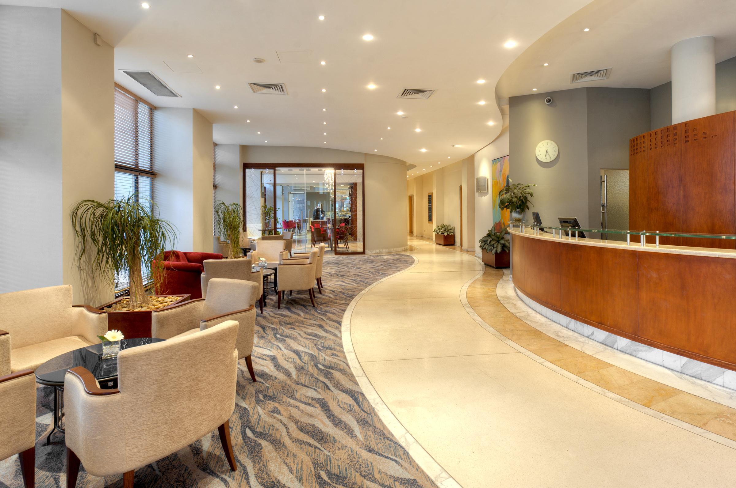 Marina Hotel Corinthia Beach Resort — photo 3